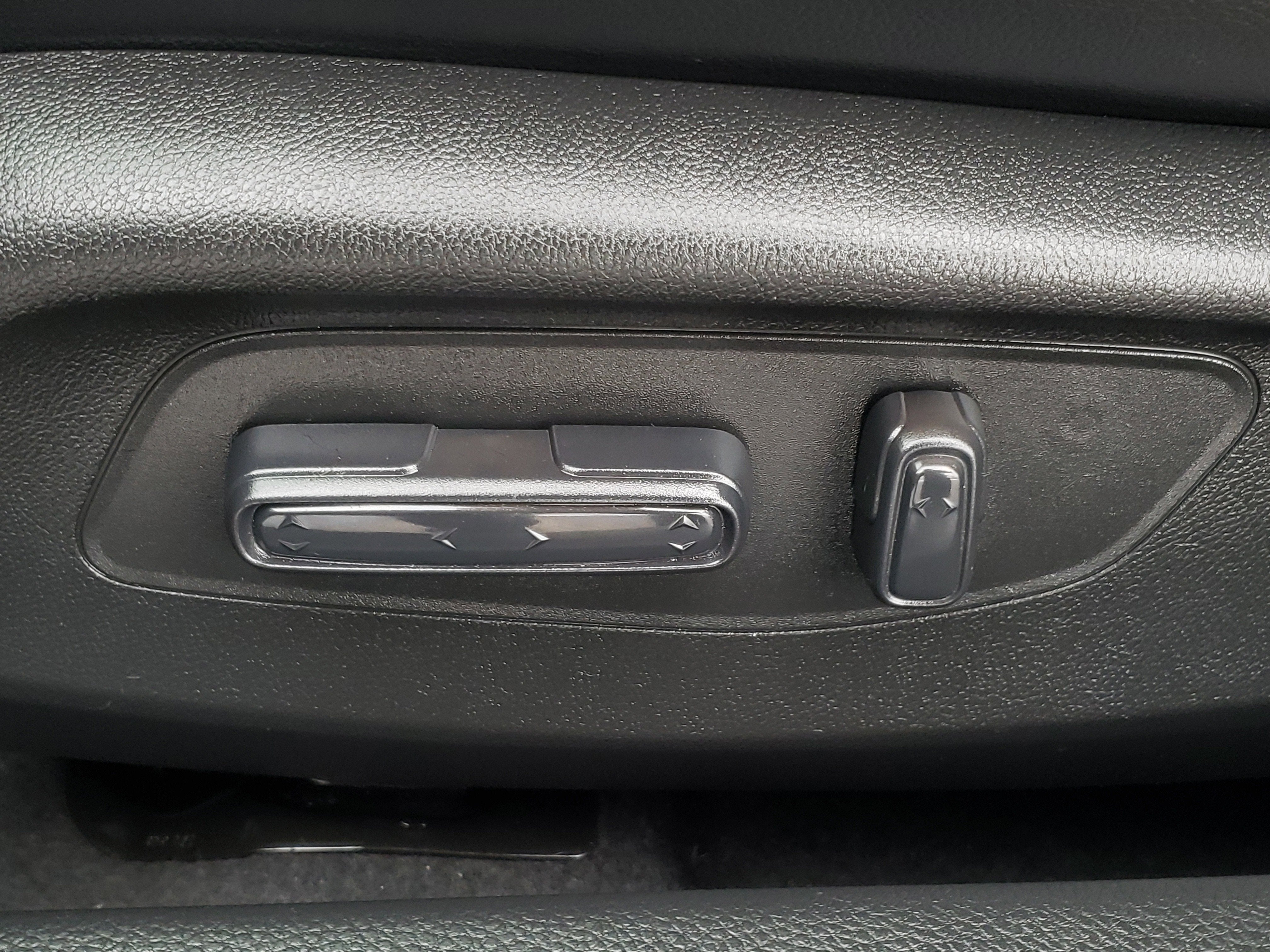 2024 Honda Civic Hatchback EX-L