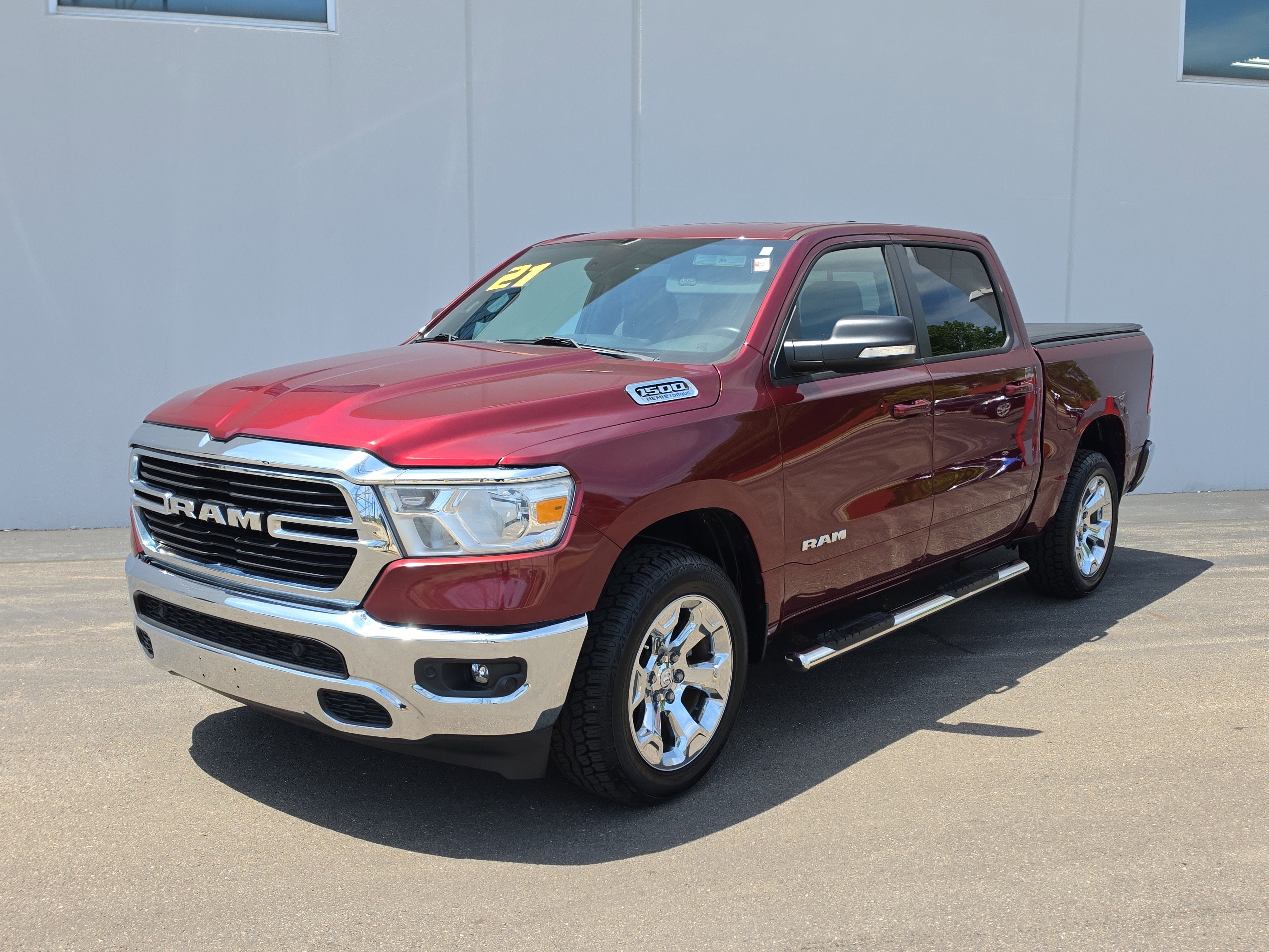 2021 RAM 1500 Big Horn/Lone Star 4x4 Crew Cab 5'7's photo