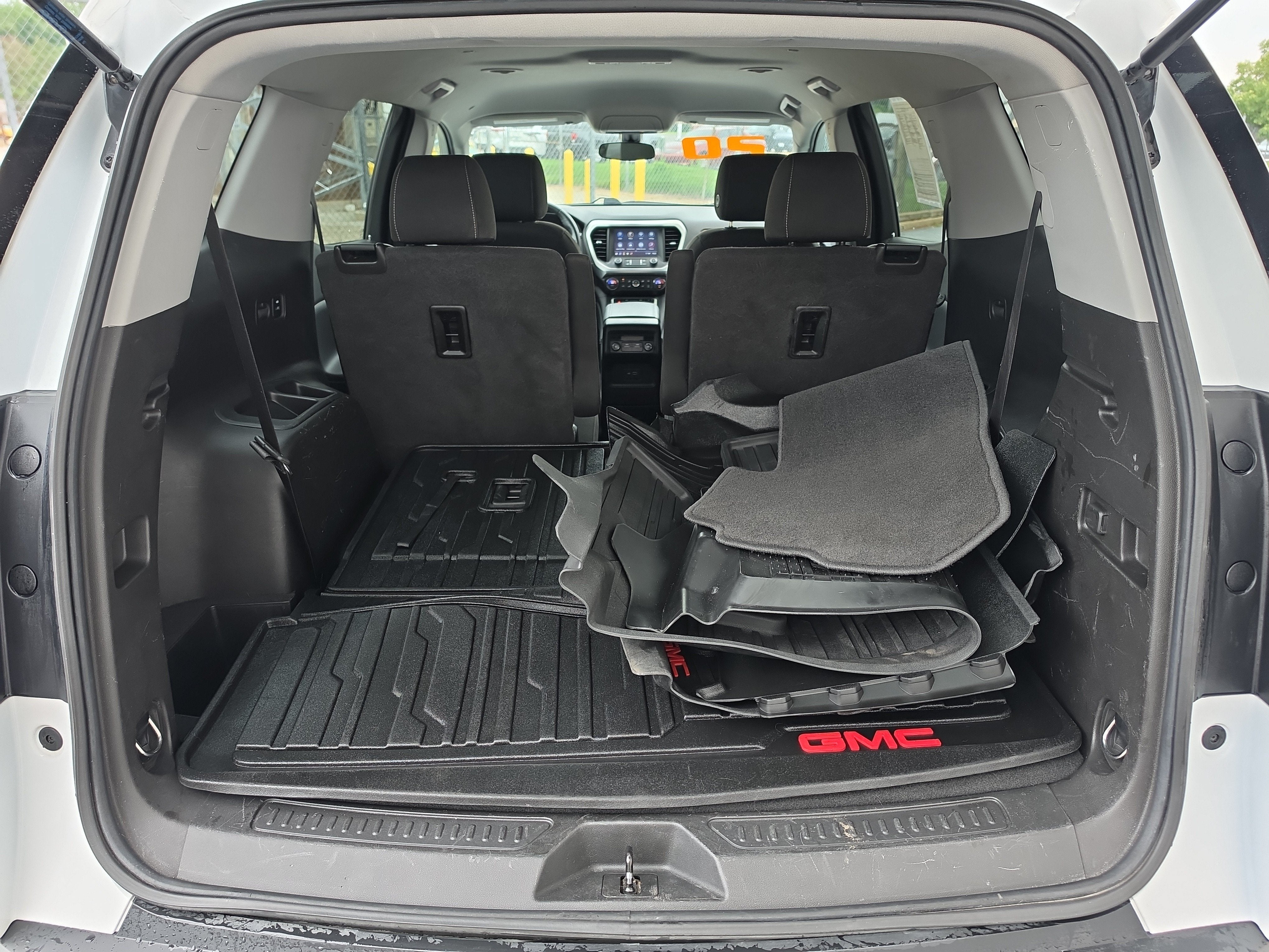 2020 GMC Acadia SLE
