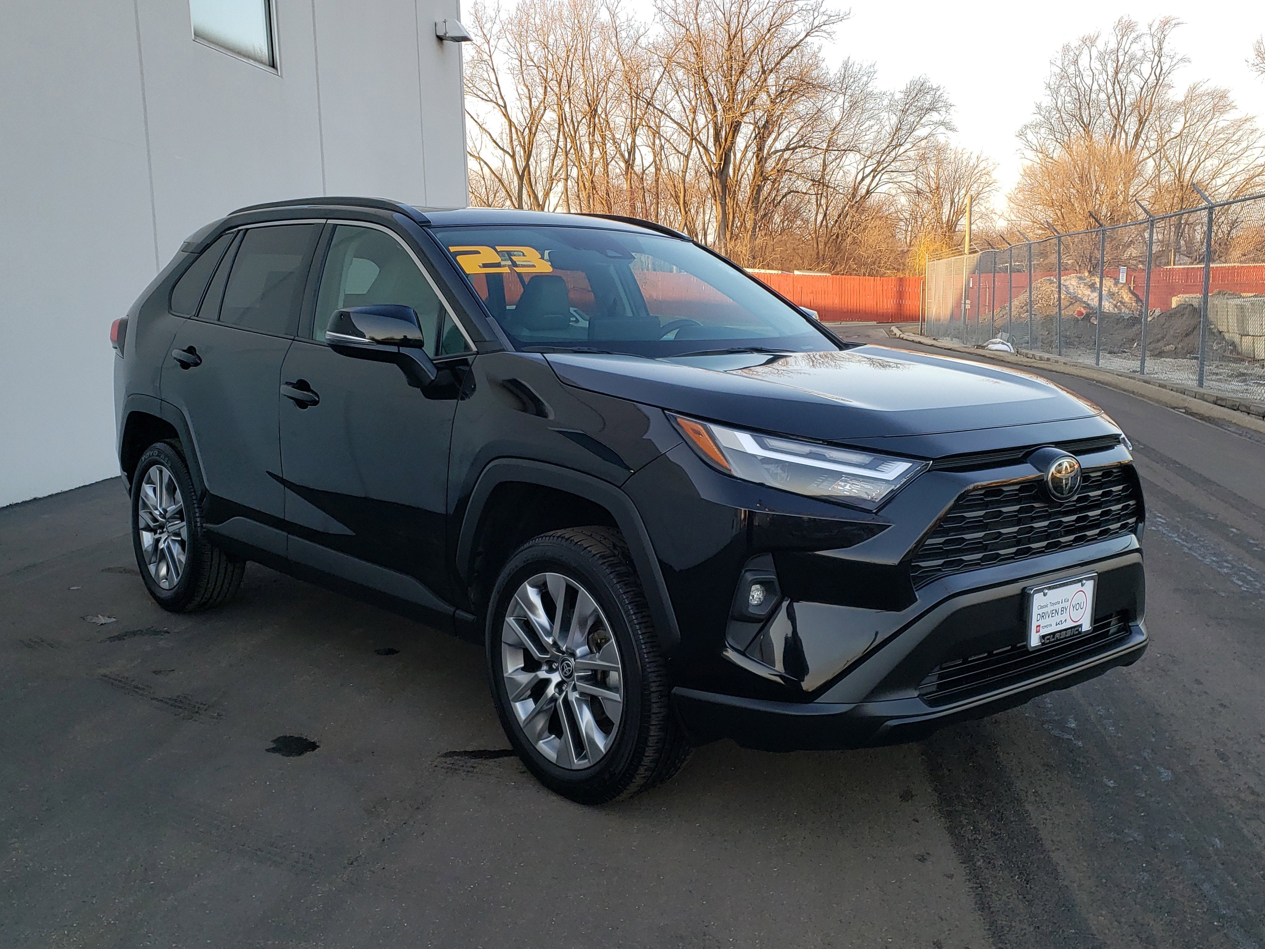 2023 Toyota RAV4 XLE Premium