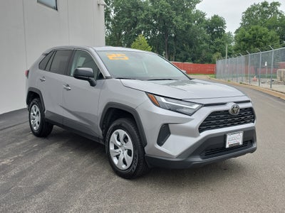 2025 Toyota RAV4 LE