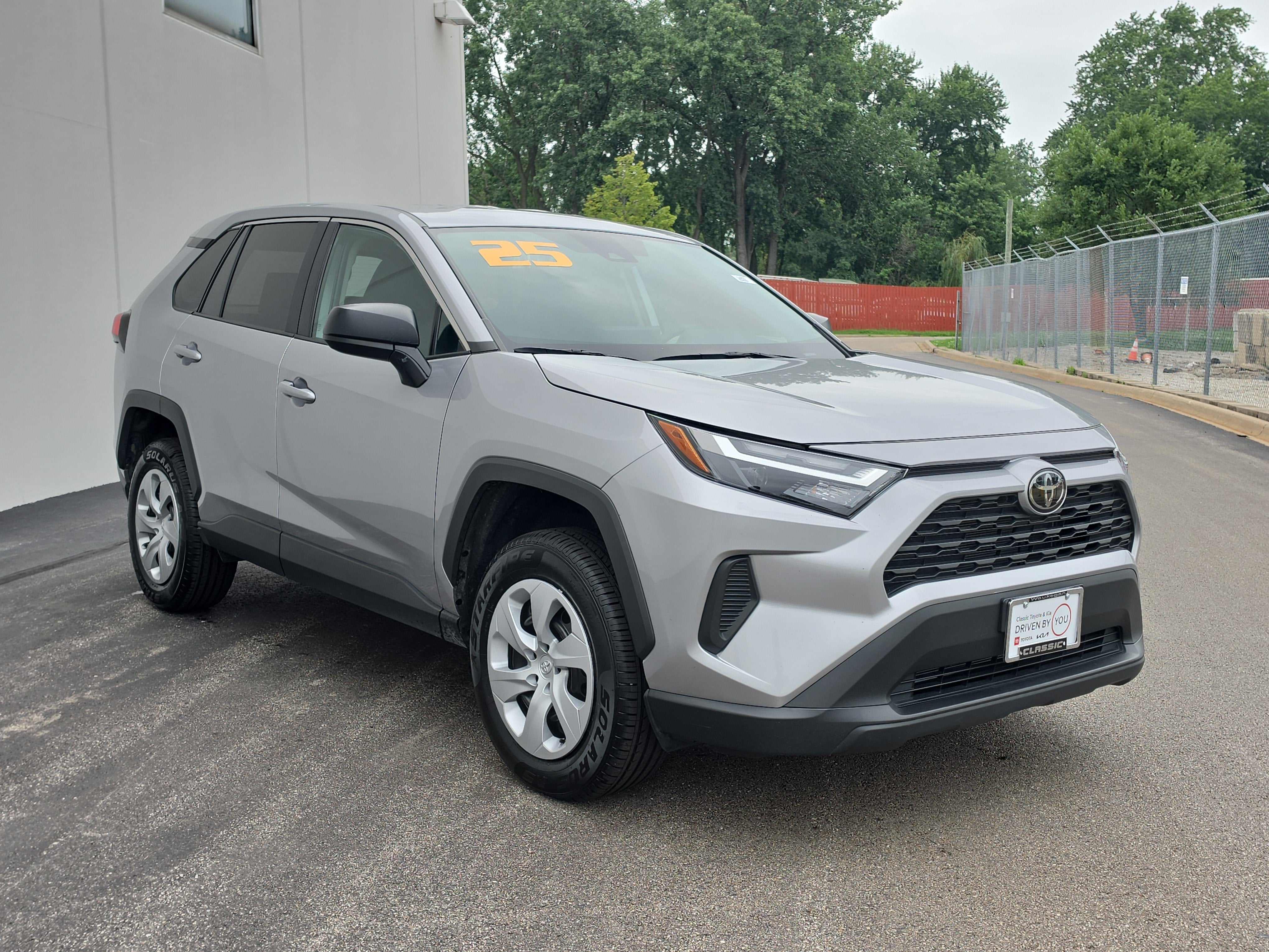 2025 Toyota RAV4 LE
