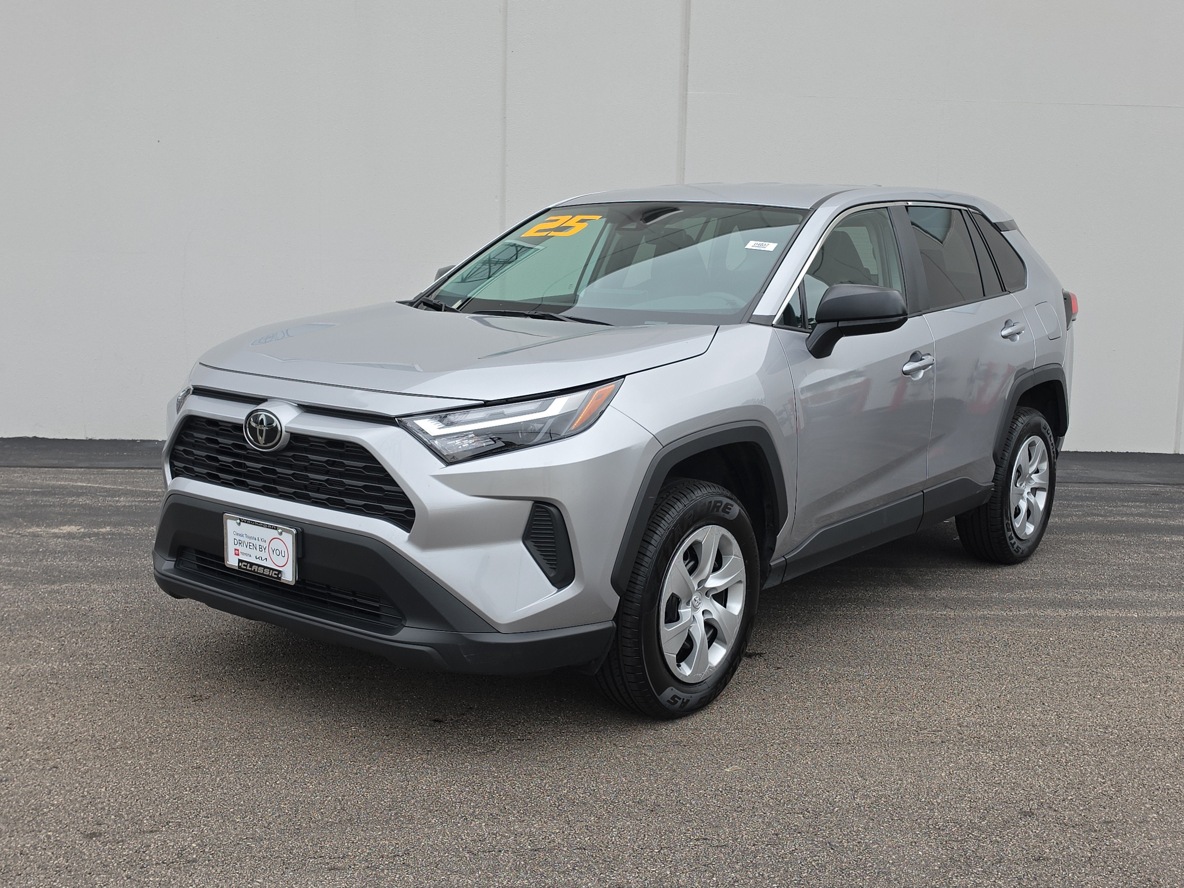 2025 Toyota RAV4 LE