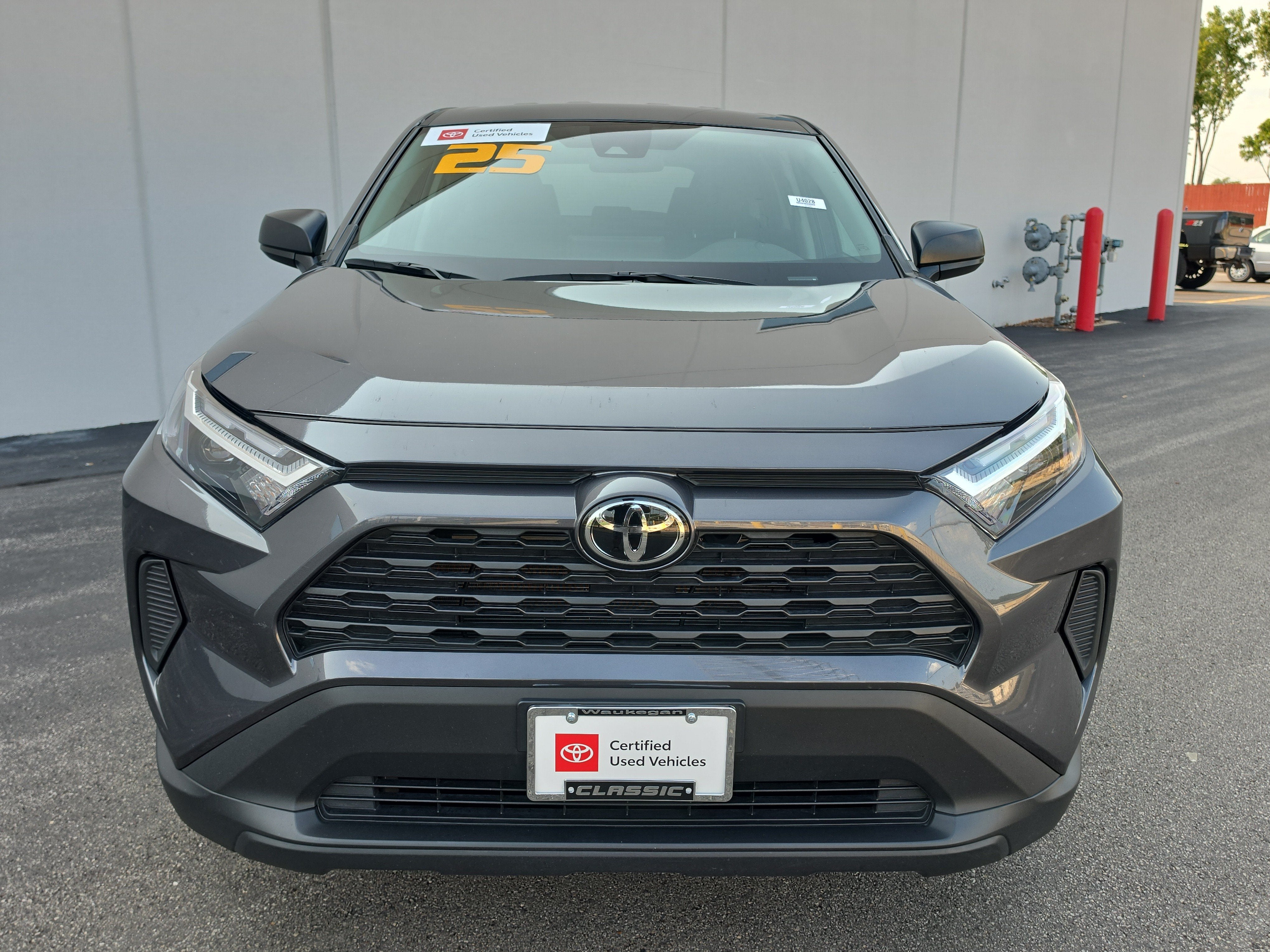 2025 Toyota RAV4 LE
