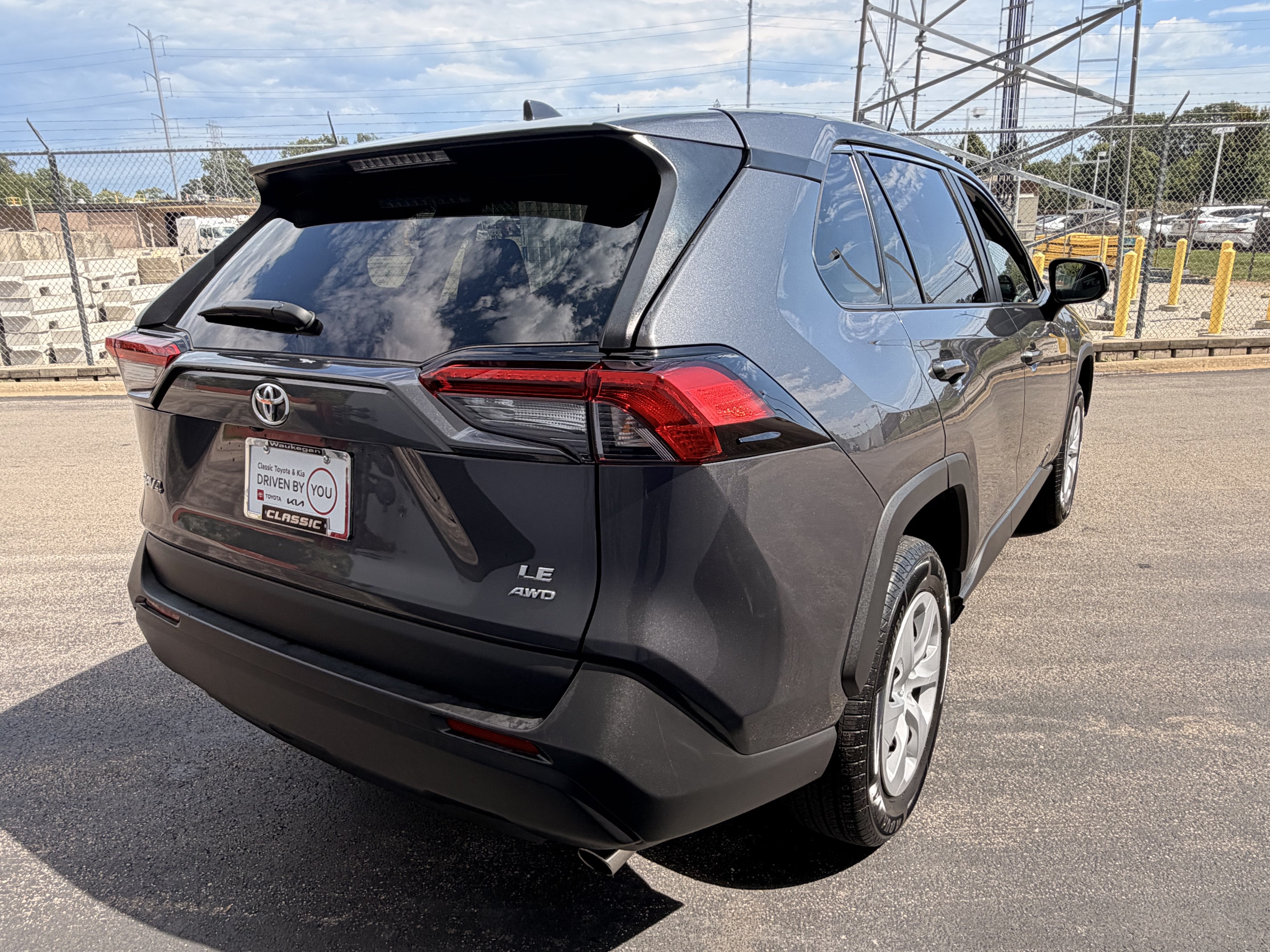 2025 Toyota RAV4 LE
