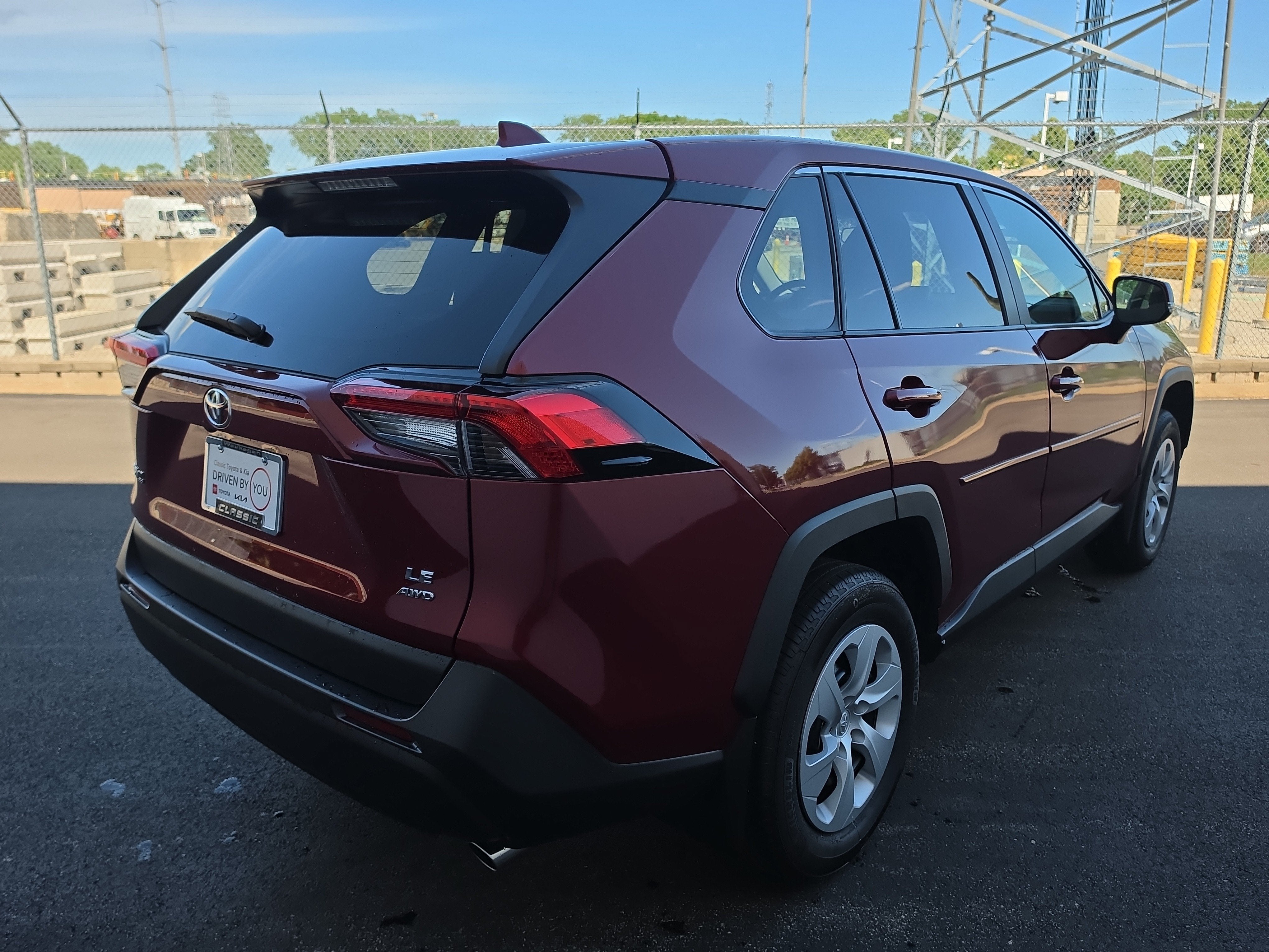 2025 Toyota RAV4 LE