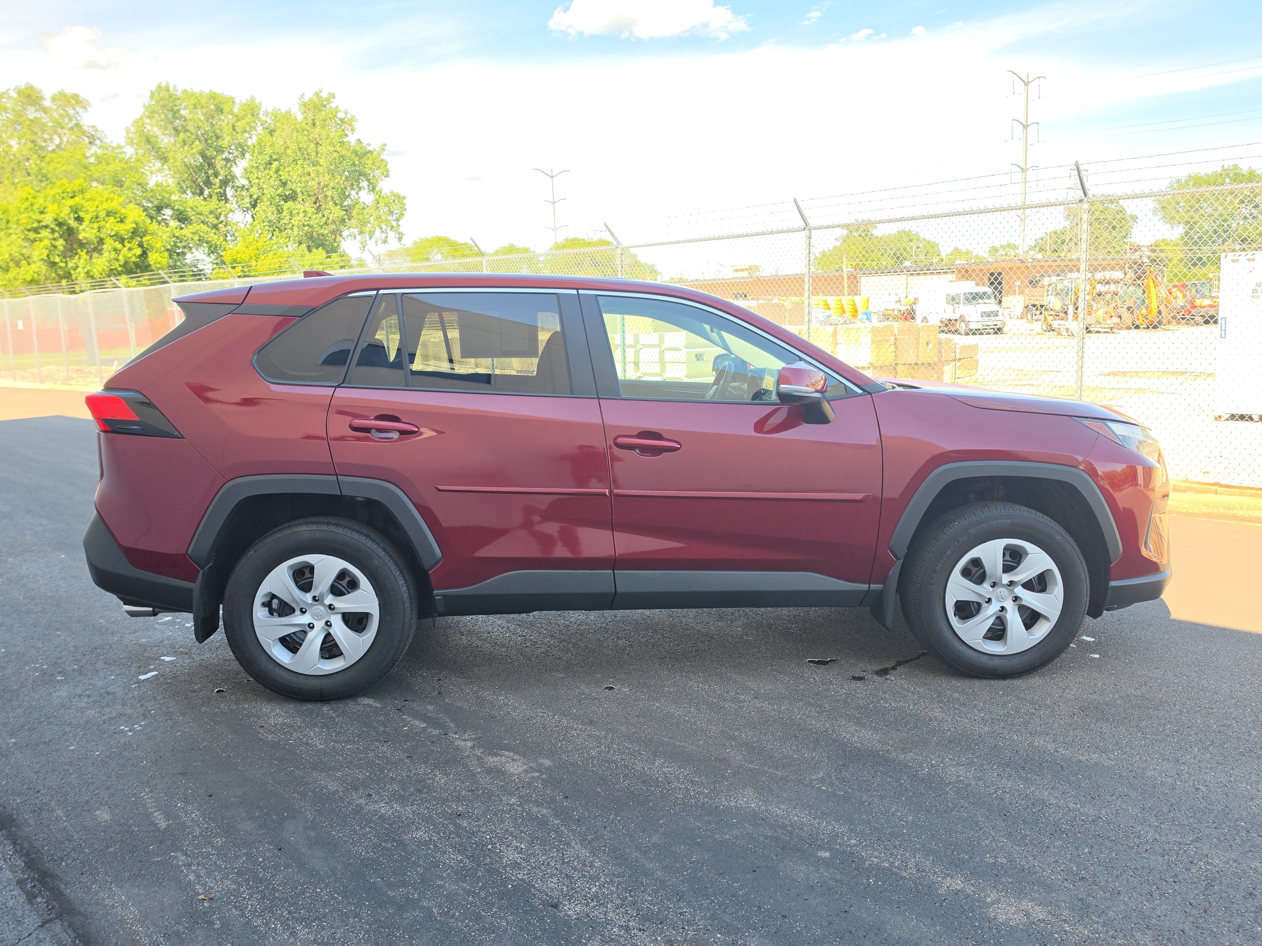 2025 Toyota RAV4 LE