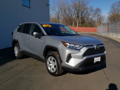 2025 Toyota RAV4 LE