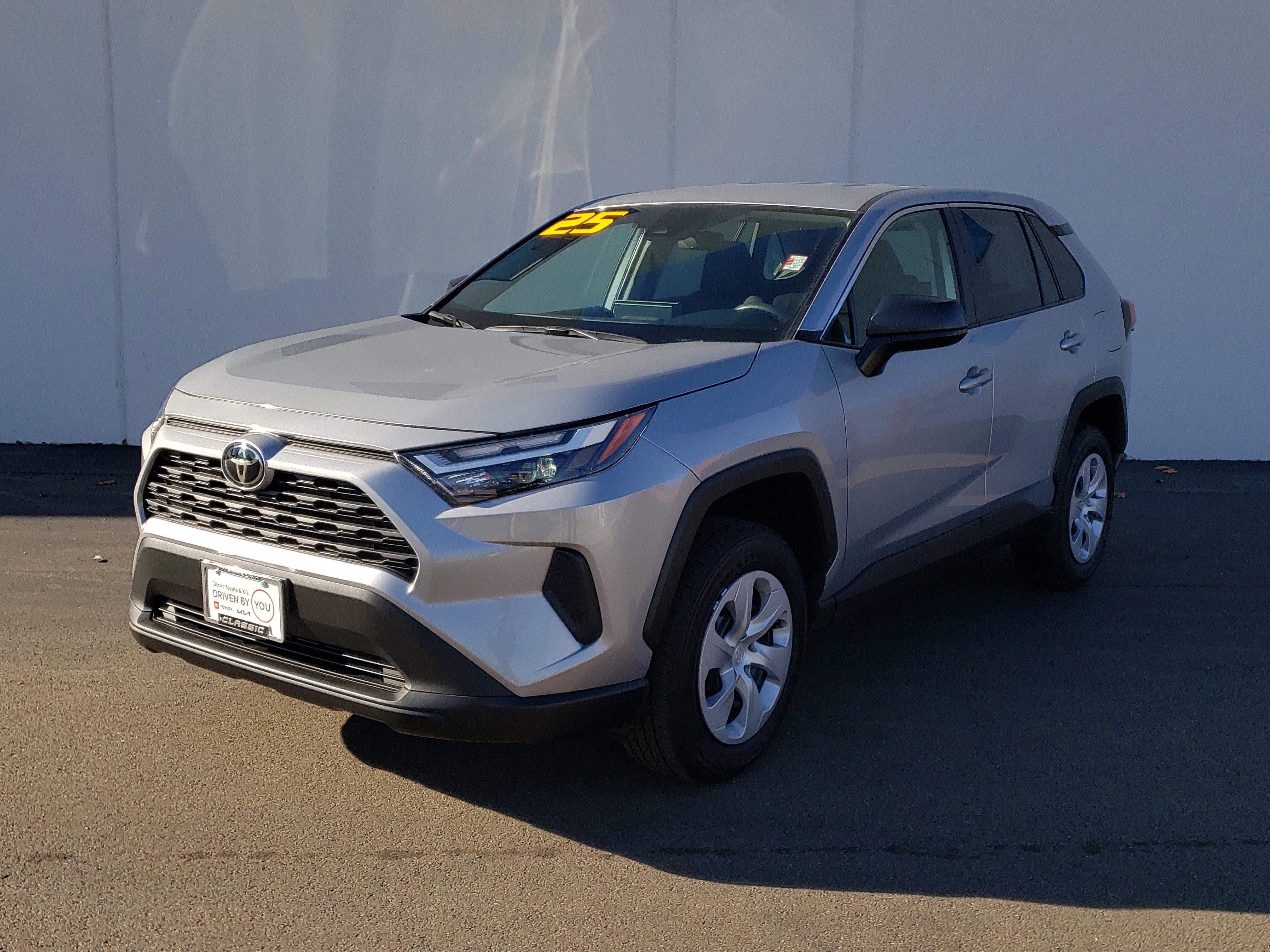 2025 Toyota RAV4 LE