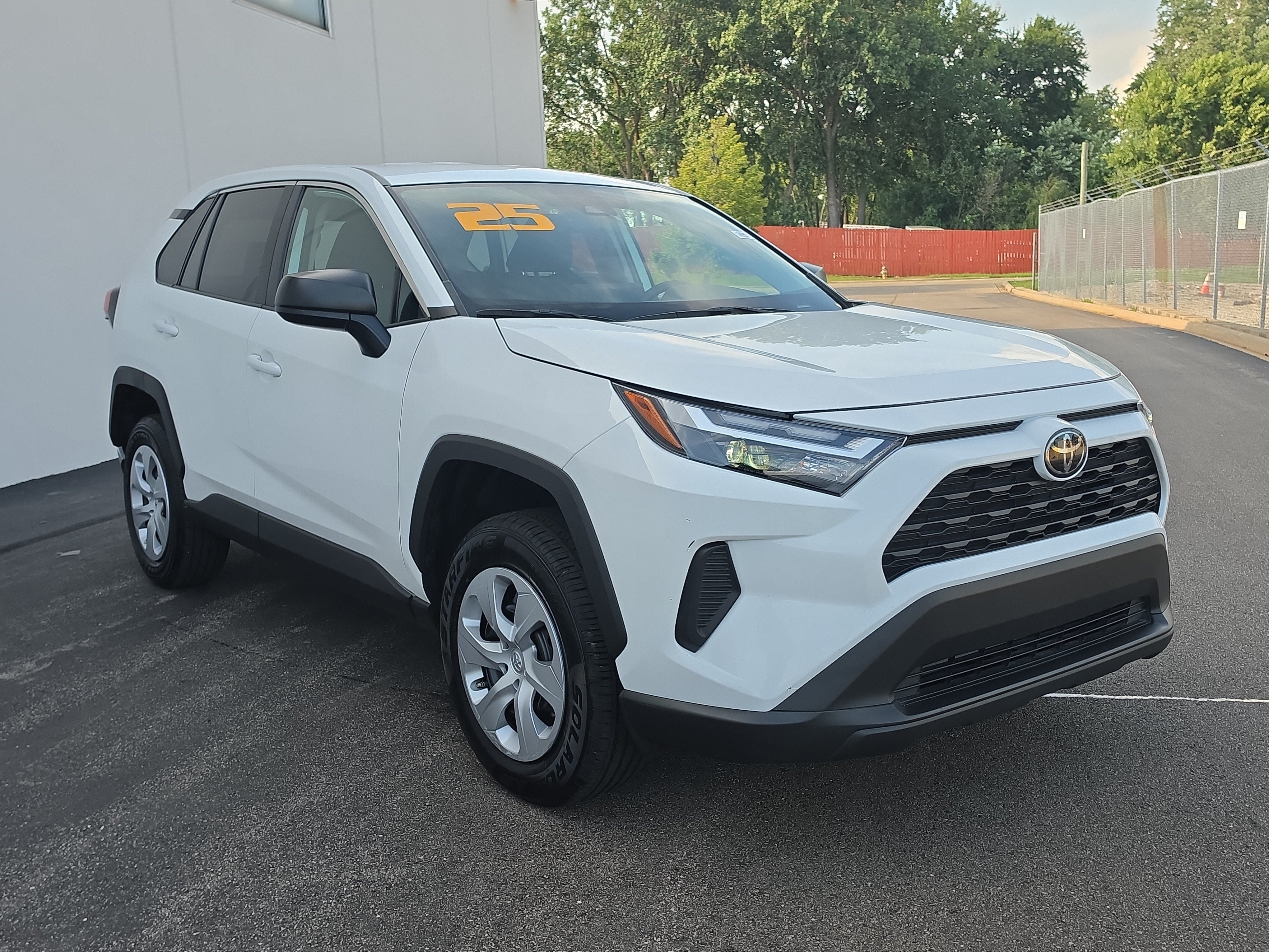 2025 Toyota RAV4 LE