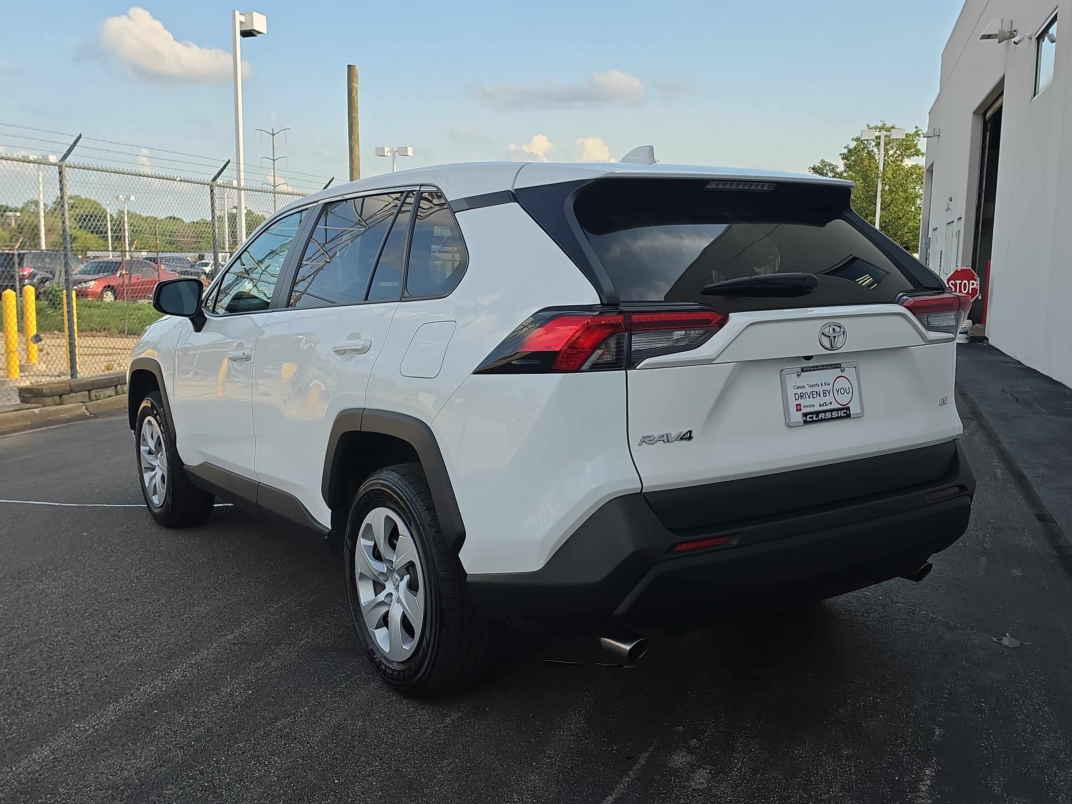 2025 Toyota RAV4 LE