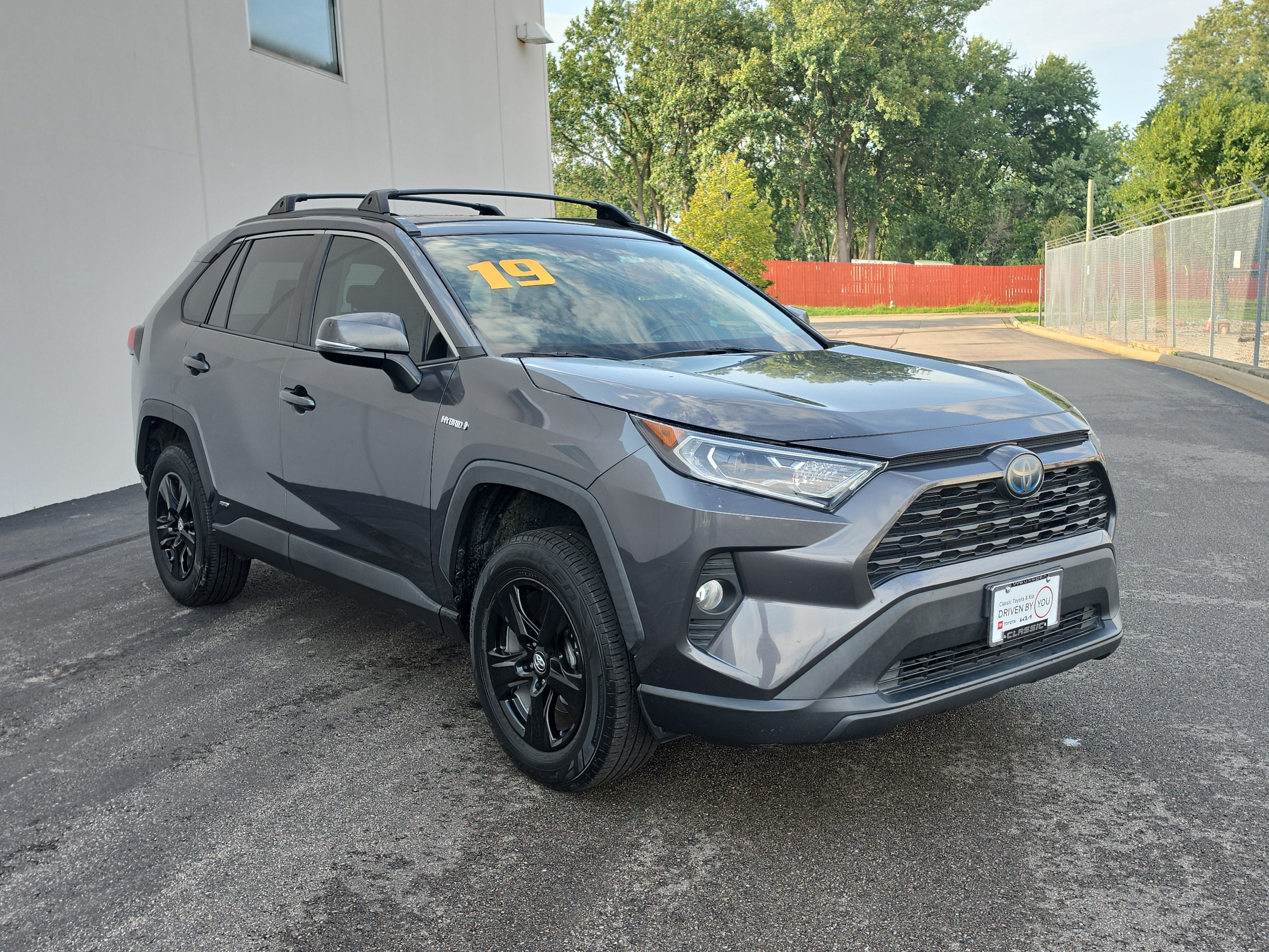 2019 Toyota RAV4 Hybrid XLE