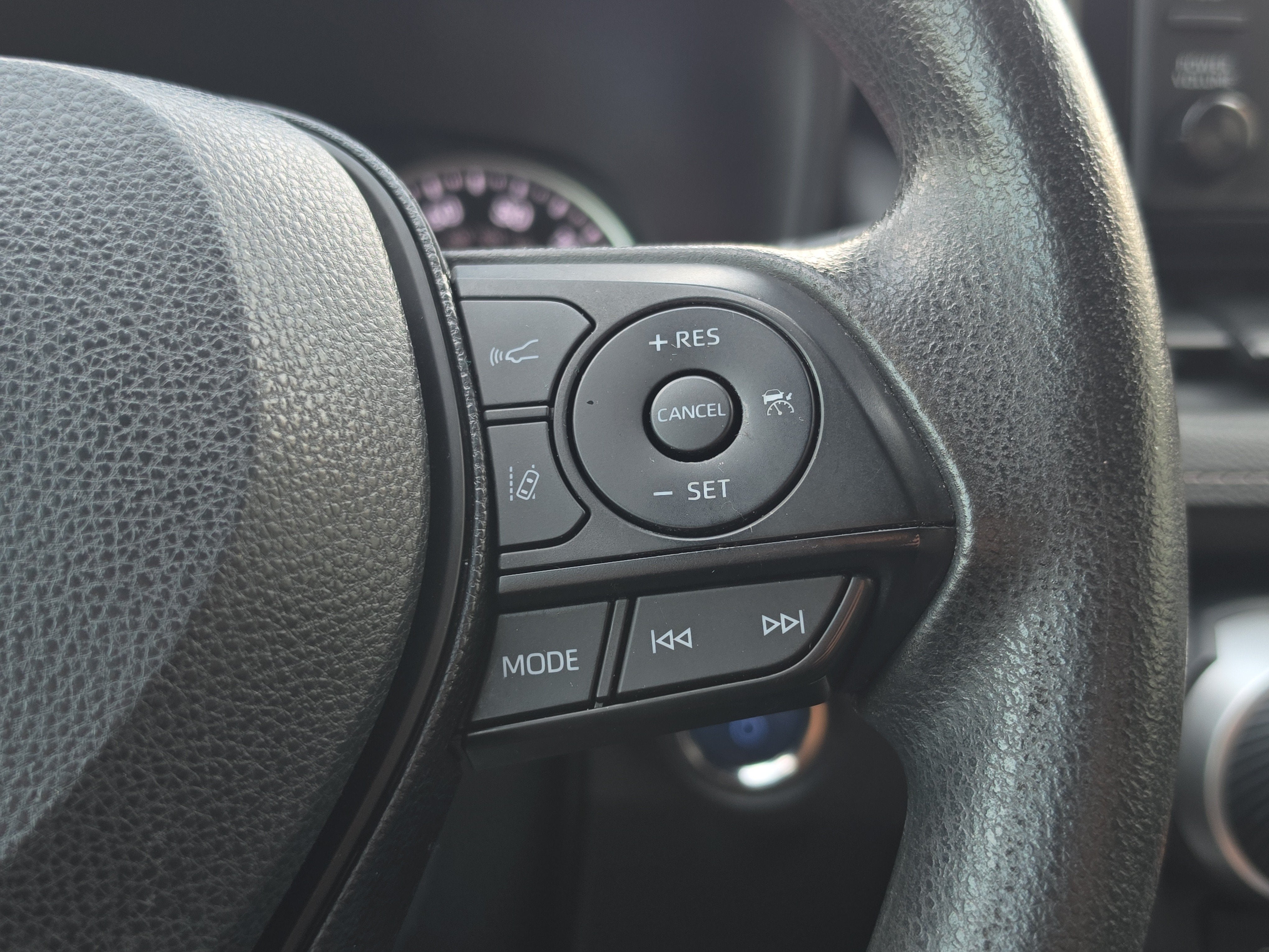 2019 Toyota RAV4 Hybrid XLE