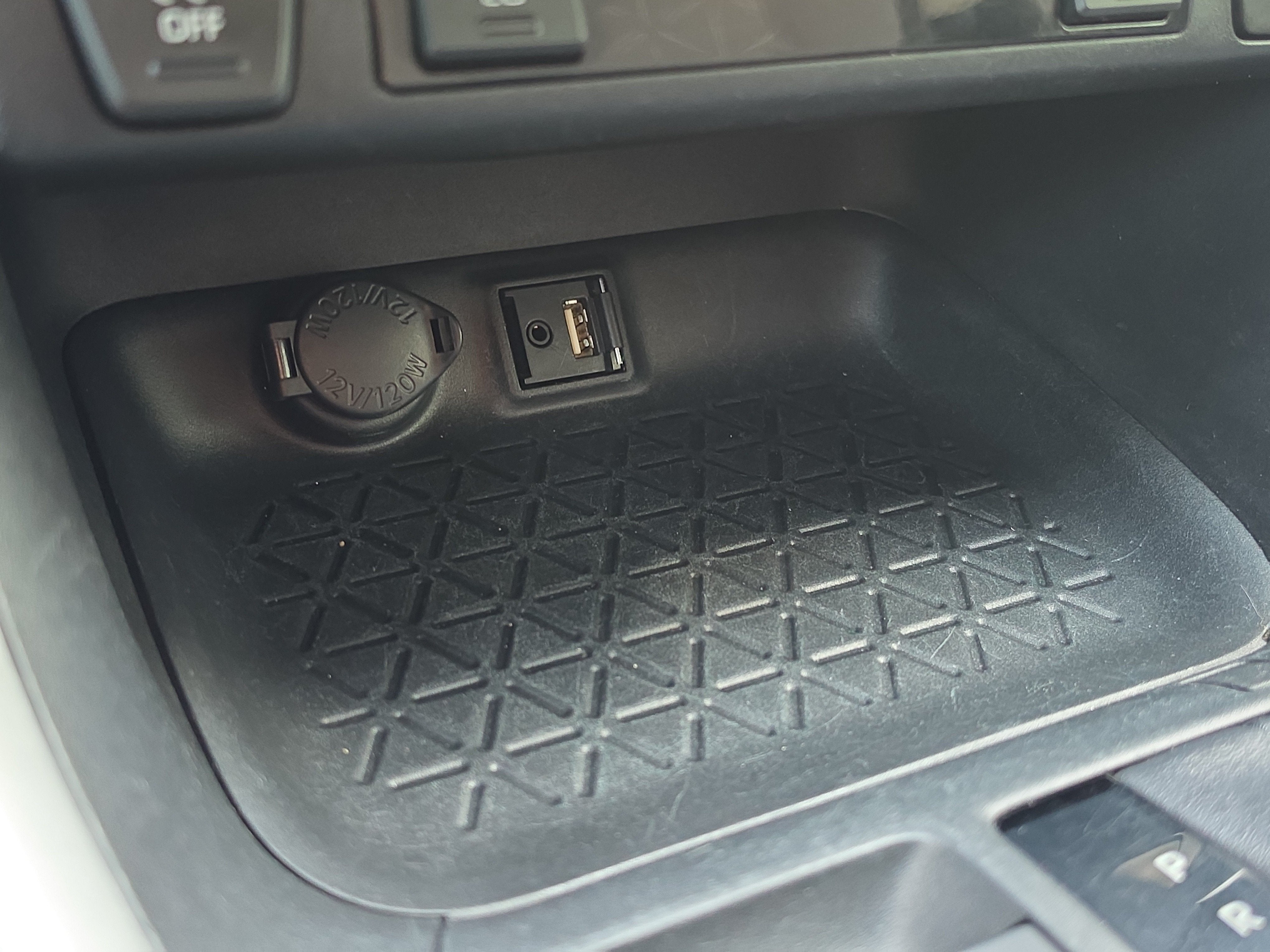 2019 Toyota RAV4 Hybrid XLE