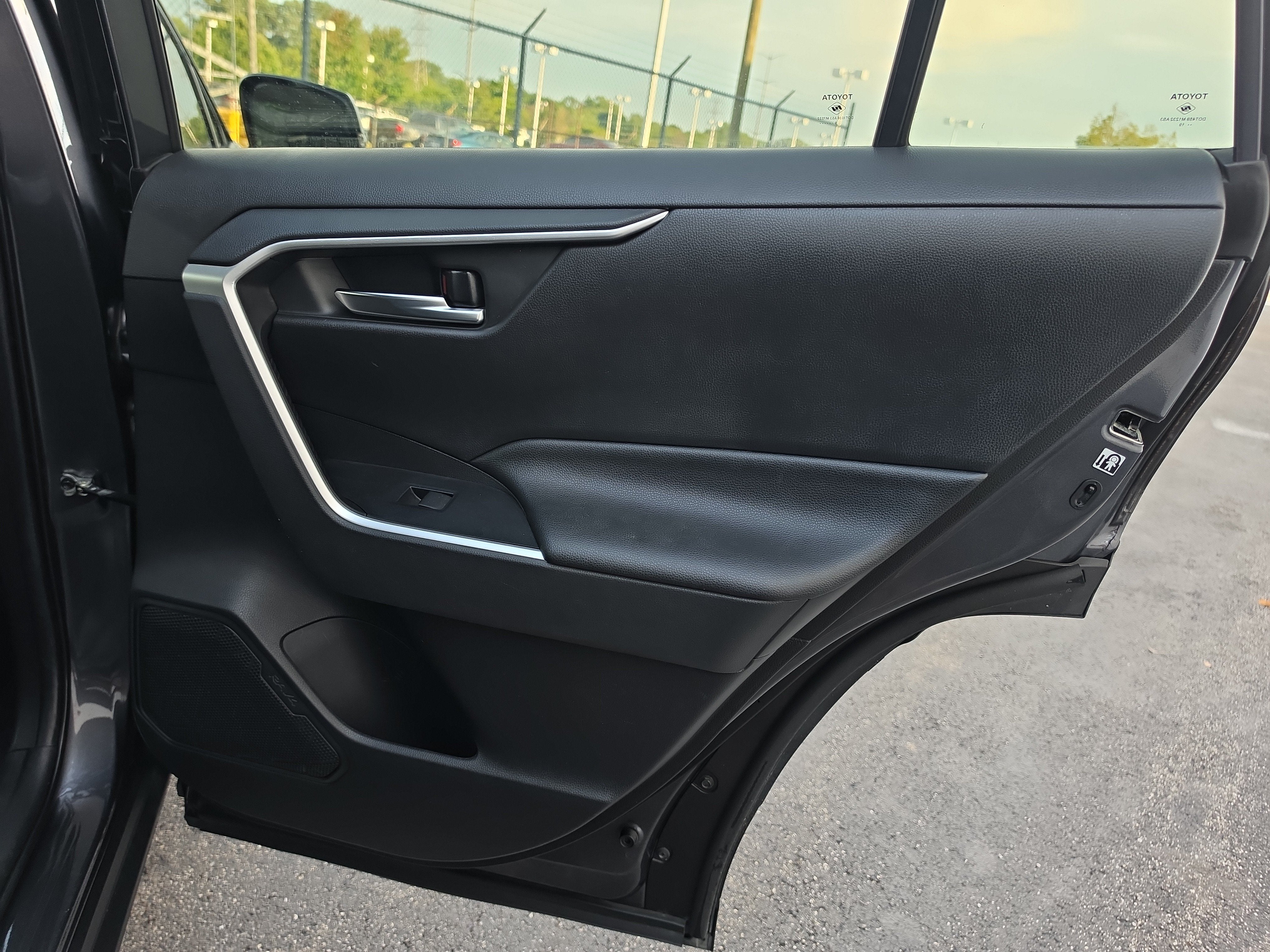 2019 Toyota RAV4 Hybrid XLE