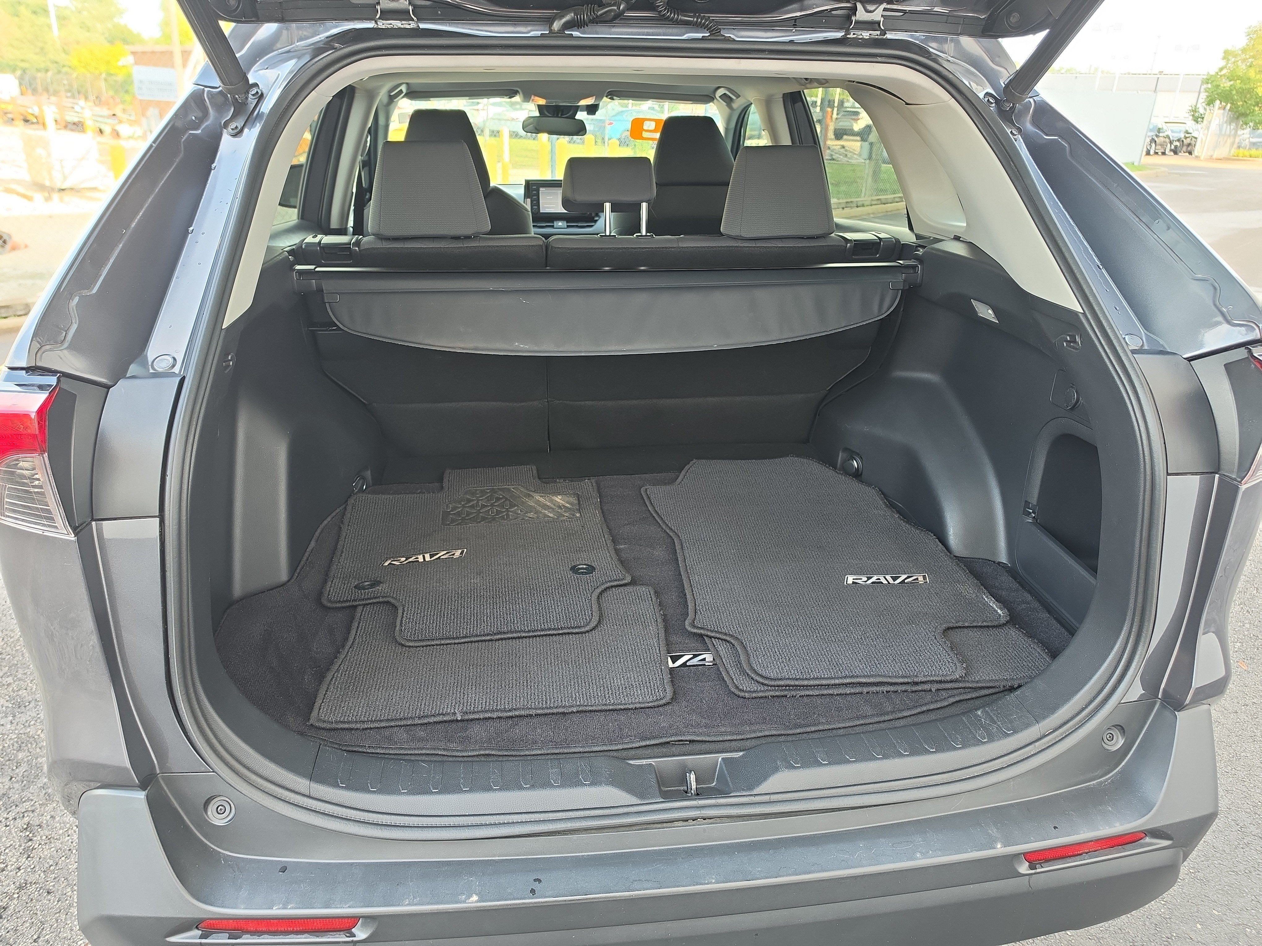 2019 Toyota RAV4 Hybrid XLE