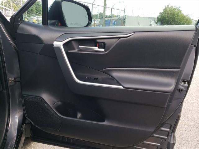 2019 Toyota RAV4 Hybrid XLE