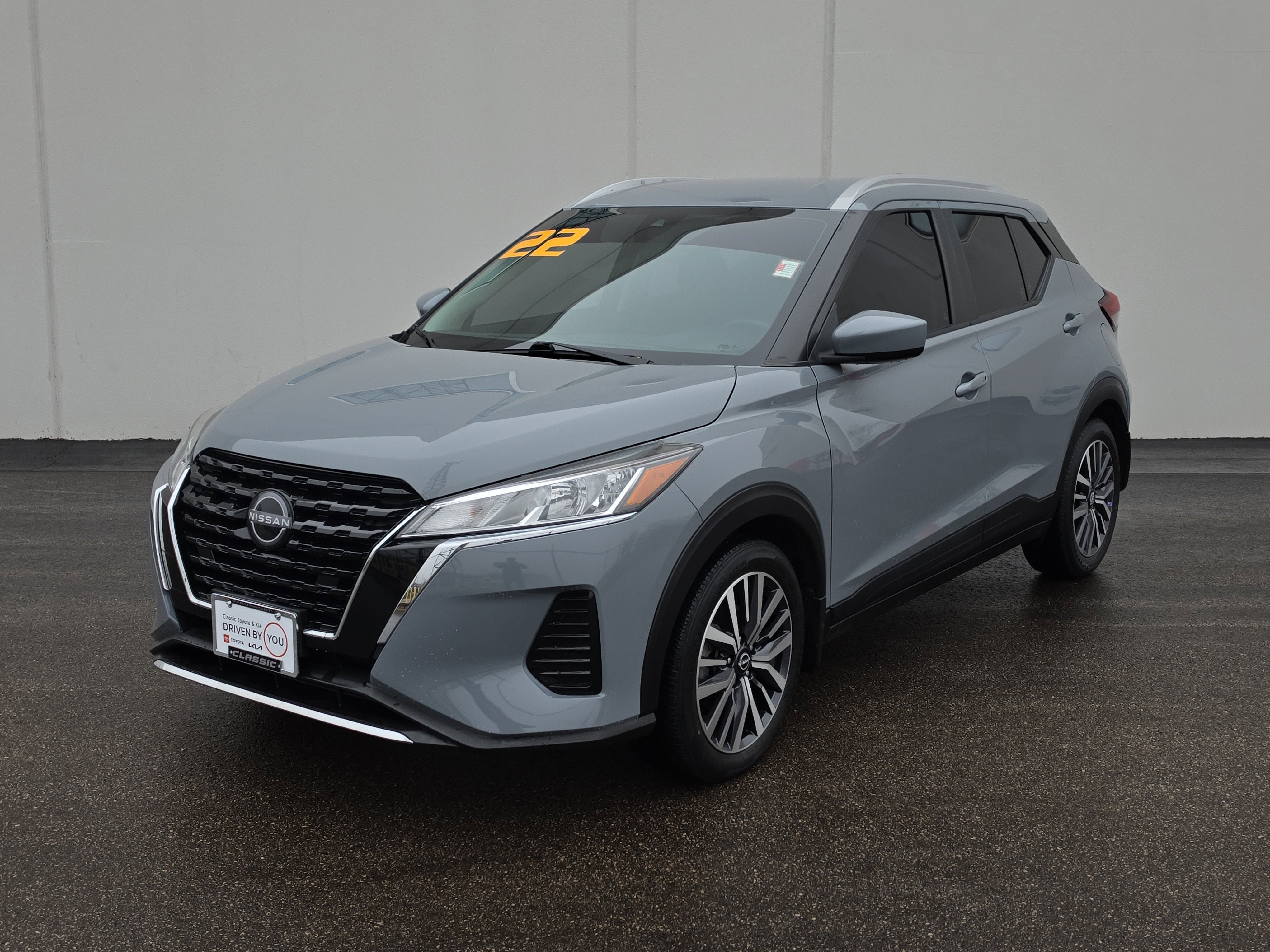 2022 Nissan Kicks SV