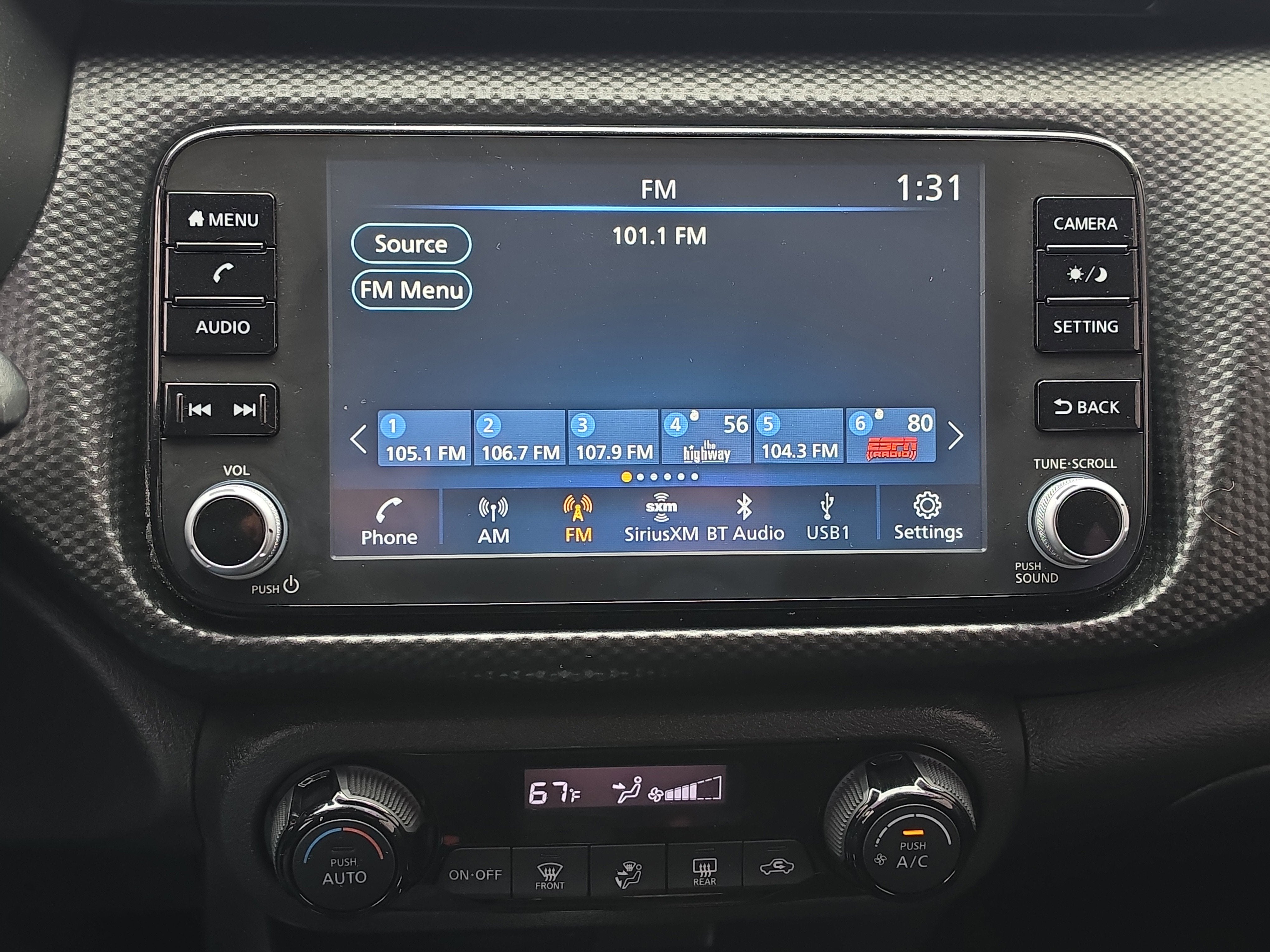 2022 Nissan Kicks SV