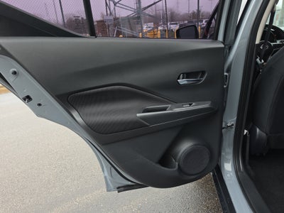 2022 Nissan Kicks SV