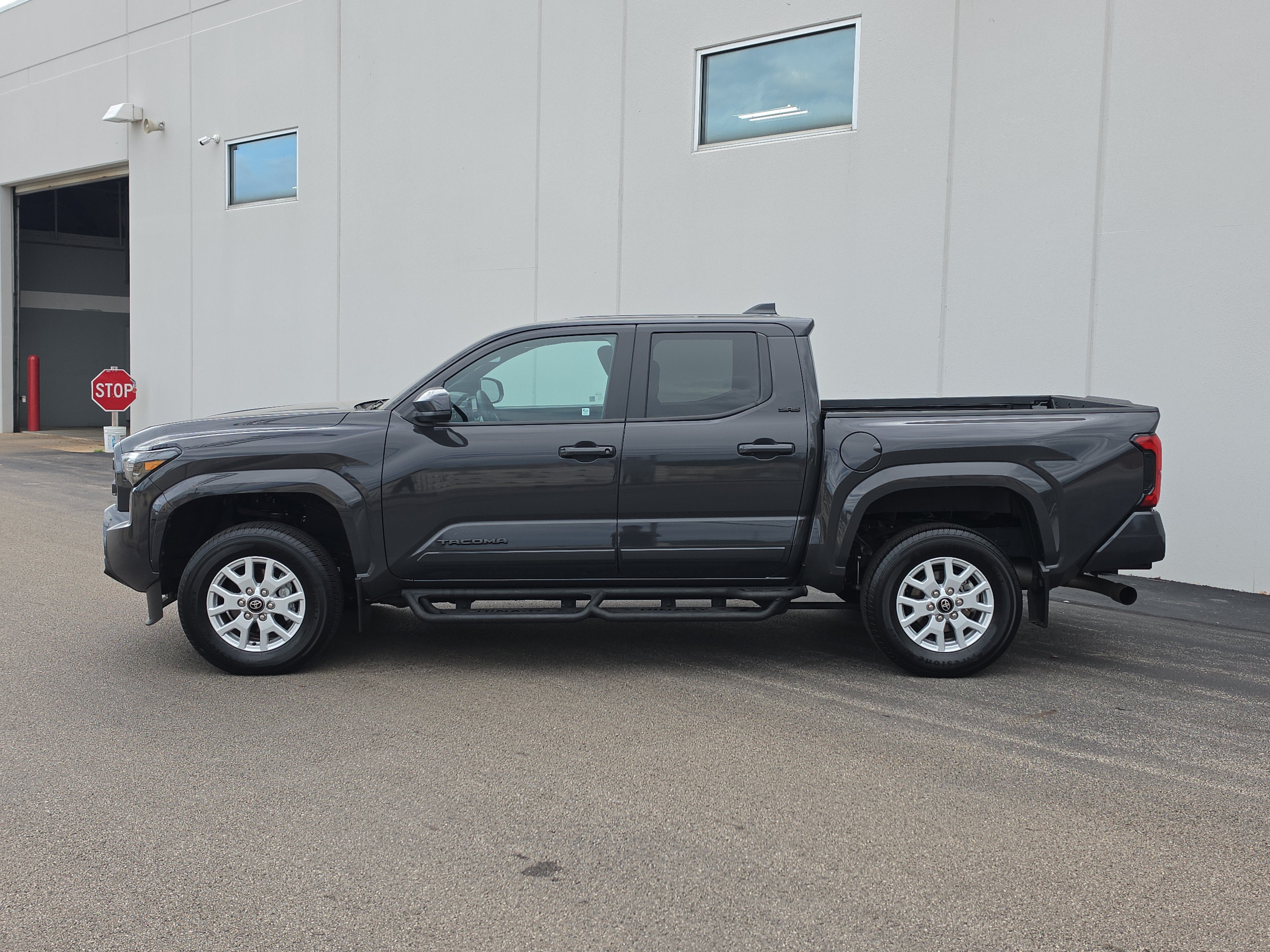 2024 Toyota Tacoma 4WD SR5