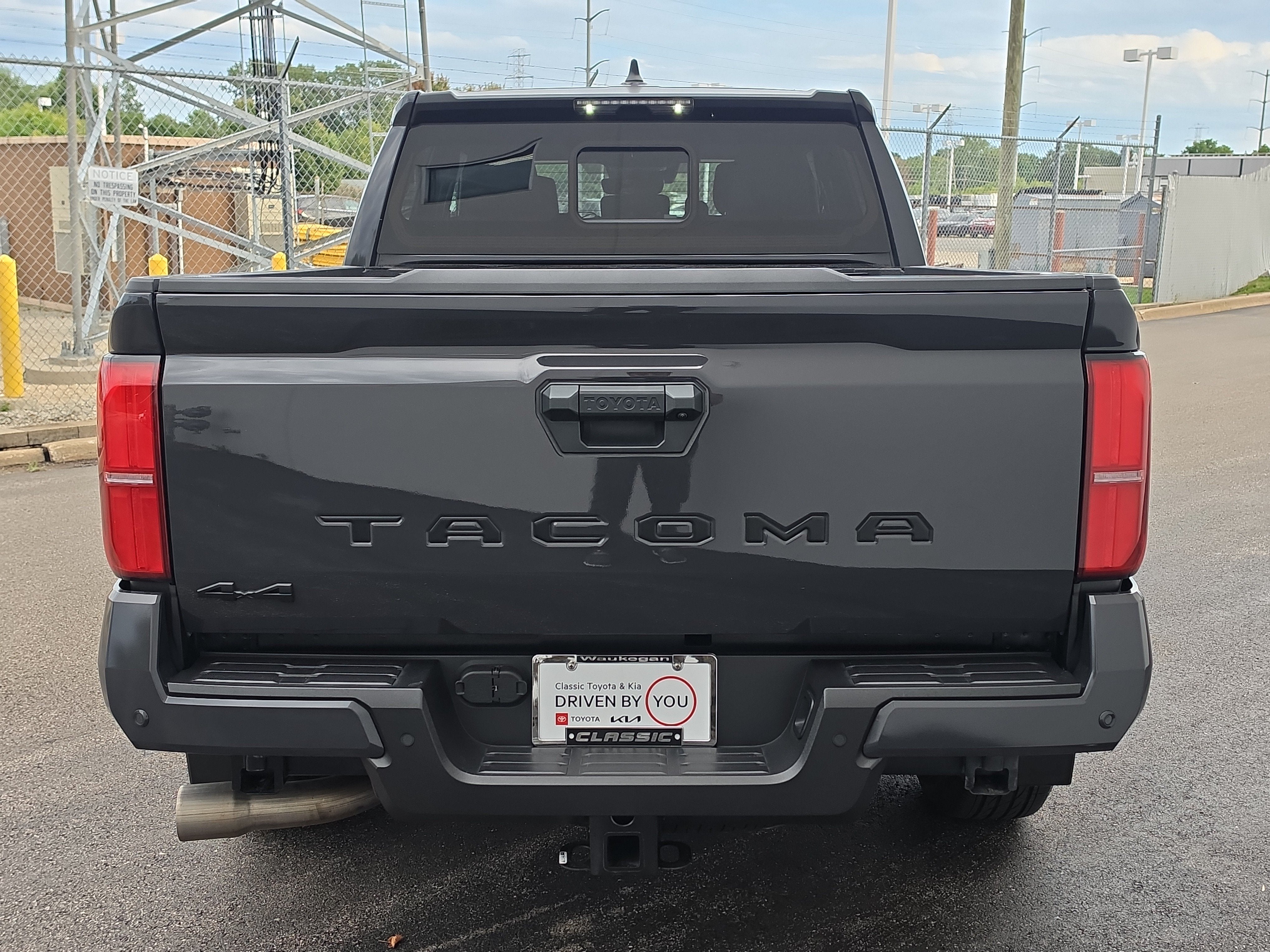 2024 Toyota Tacoma 4WD SR5