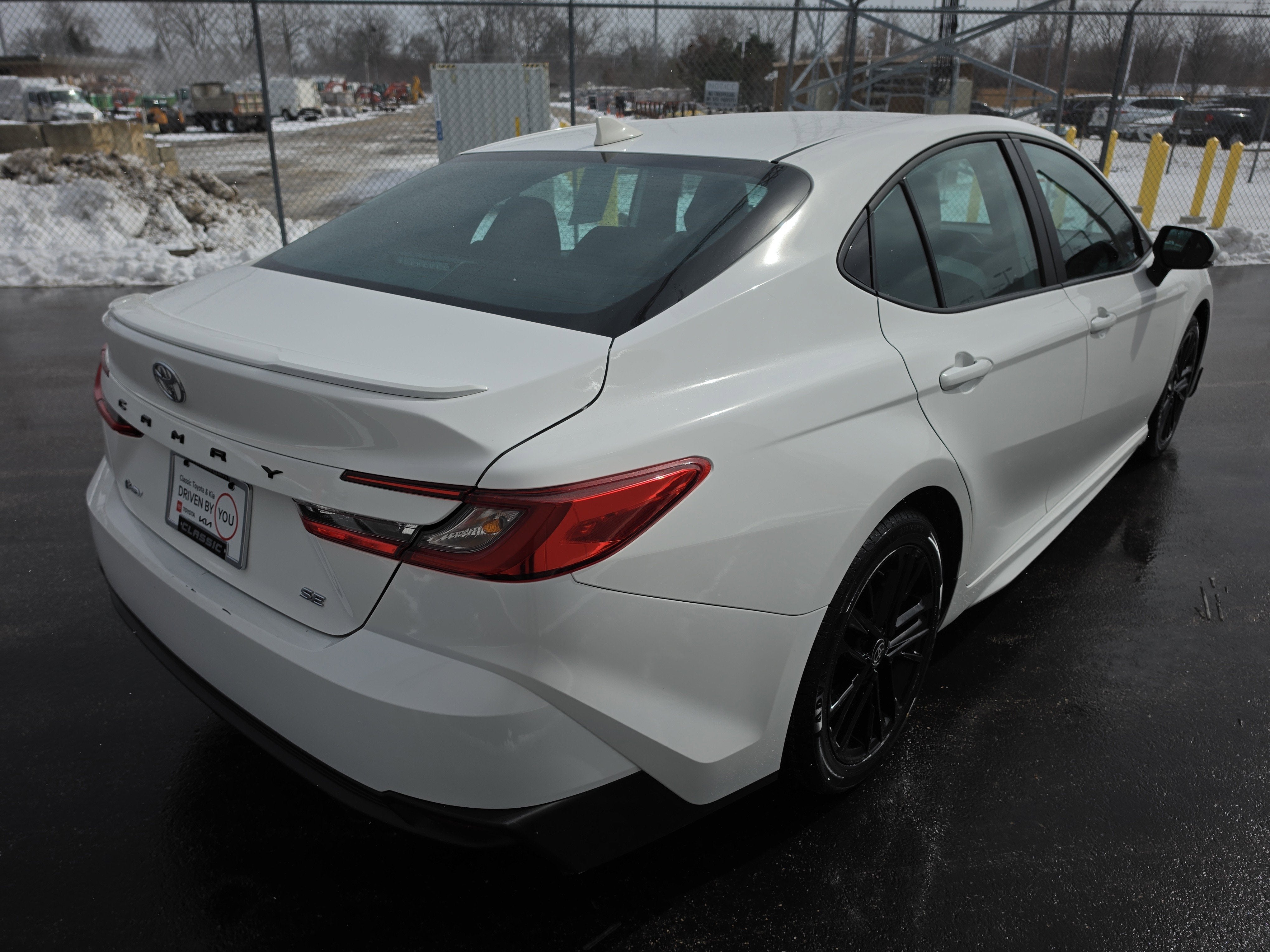 2025 Toyota Camry SE
