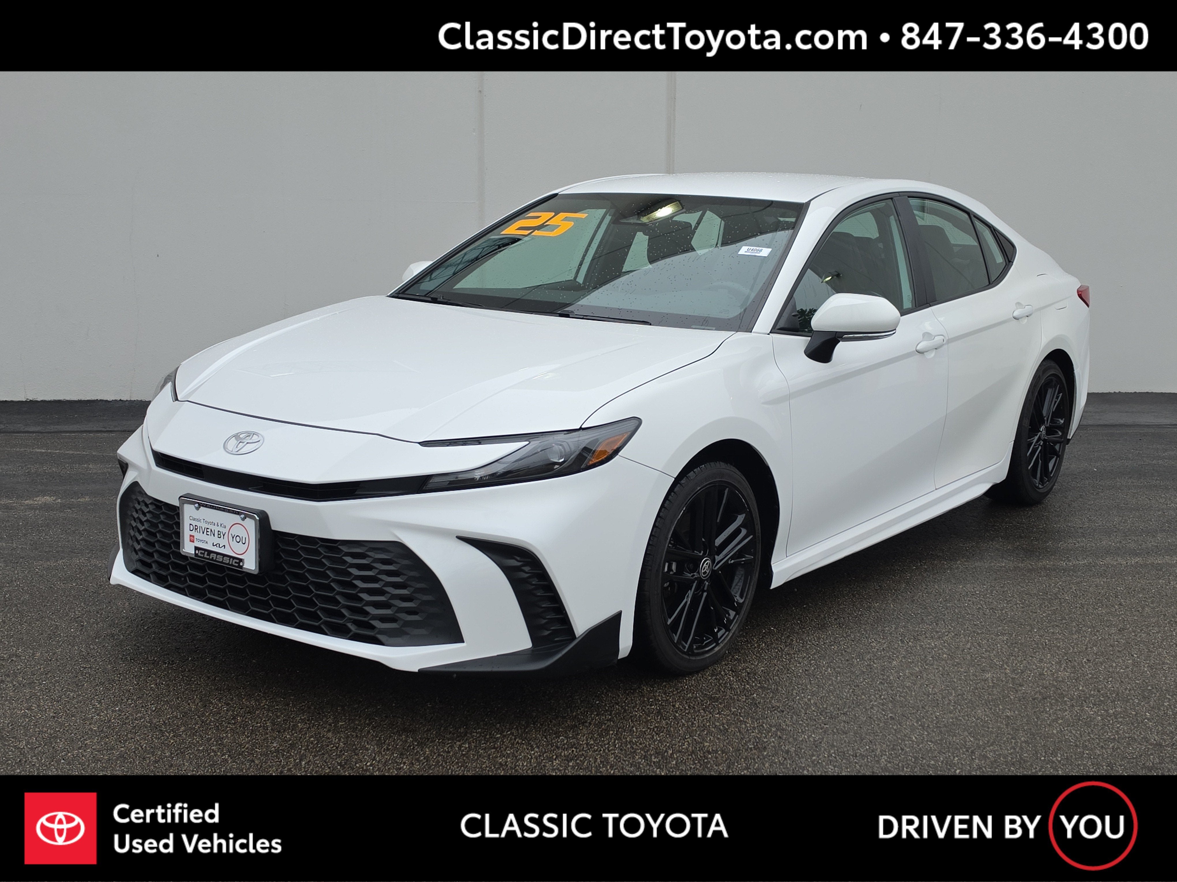 2025 Toyota Camry SE