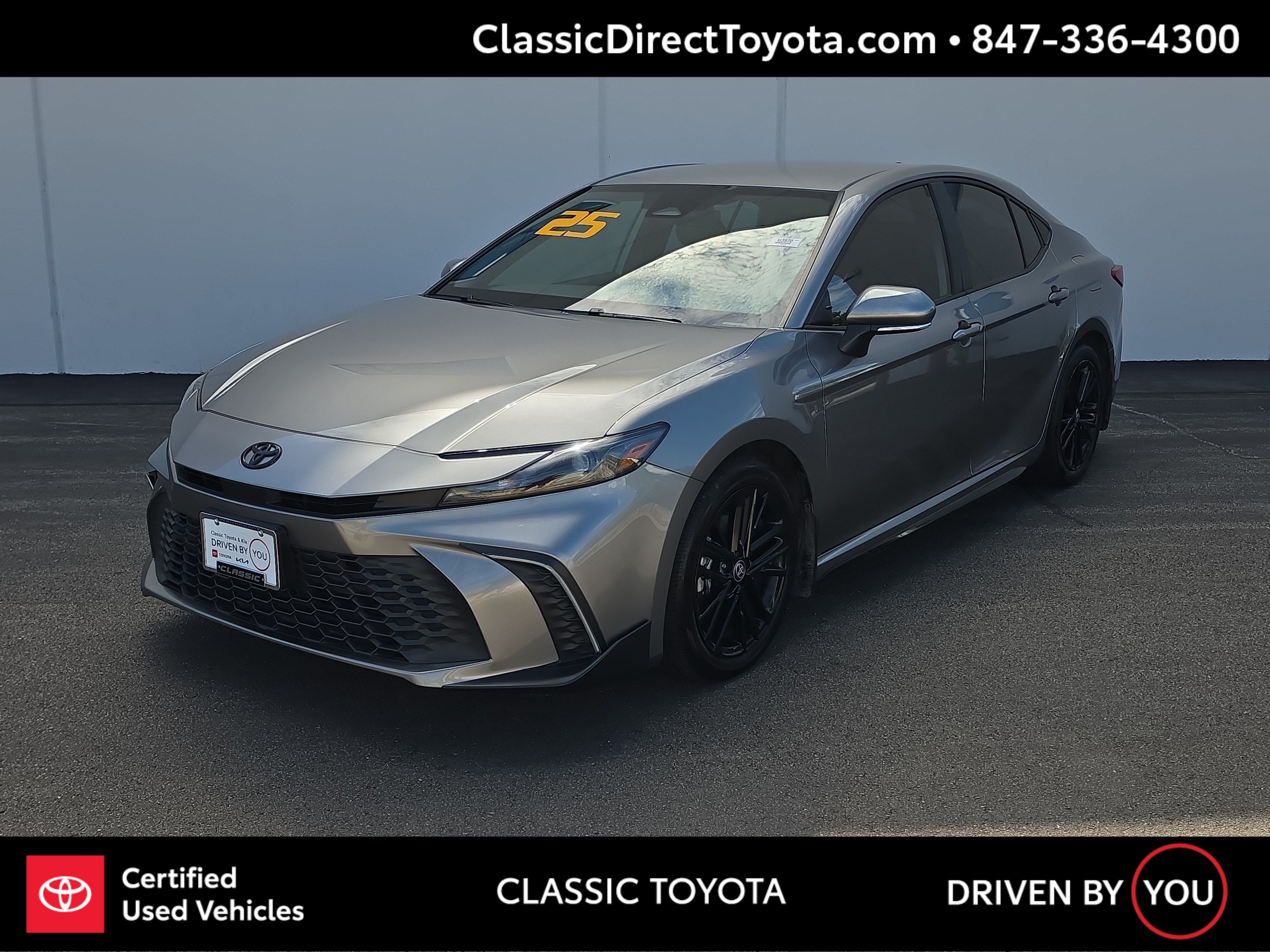 2025 Toyota Camry SE
