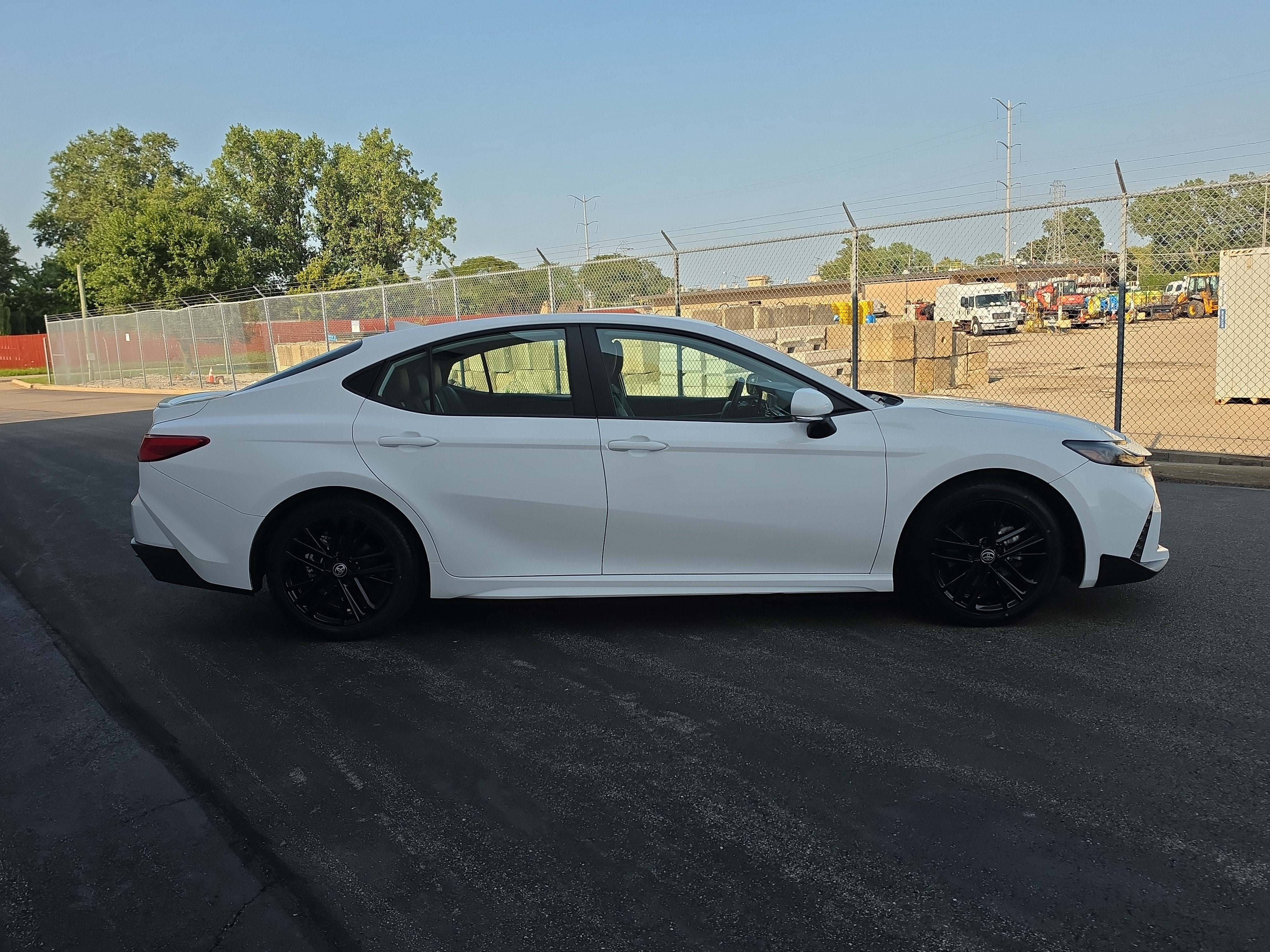 2025 Toyota Camry SE