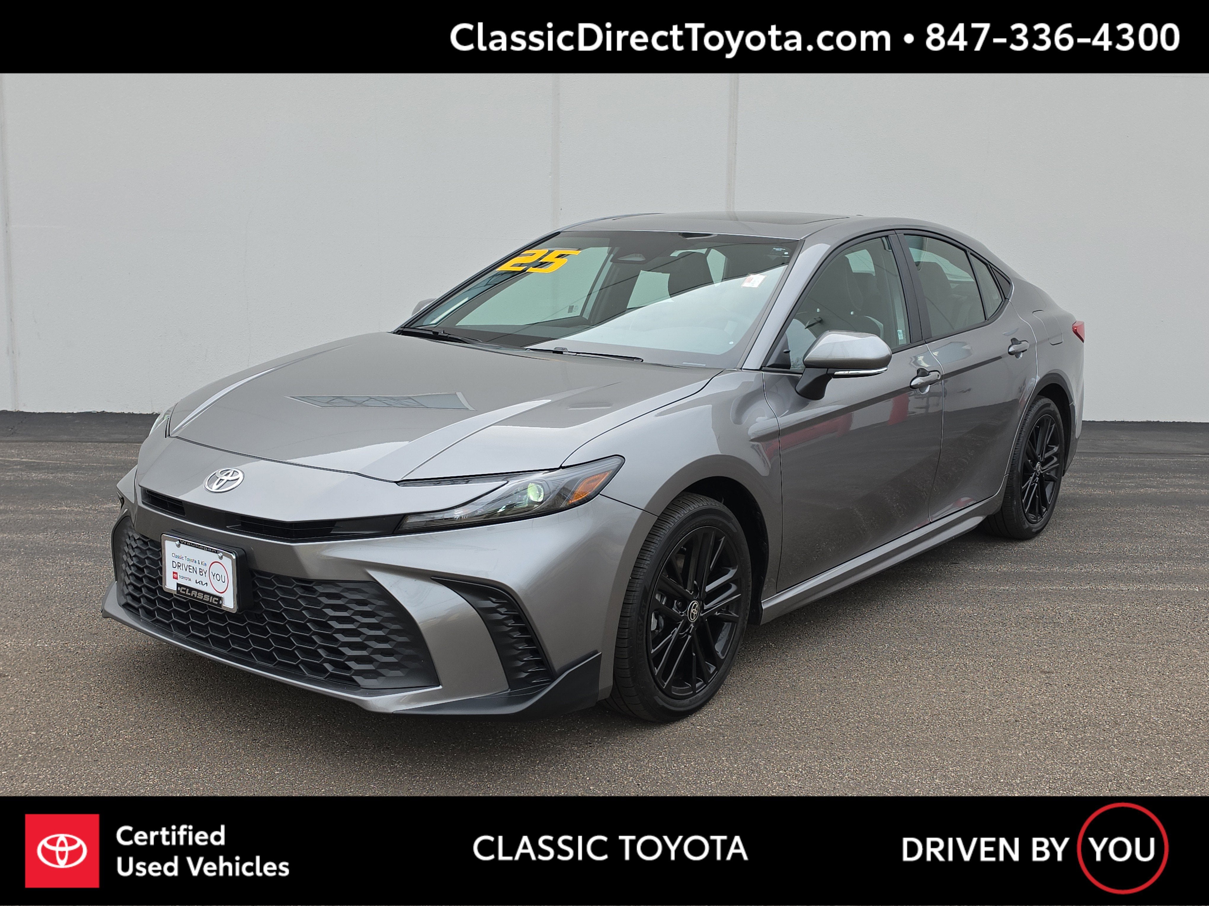 2025 Toyota Camry SE