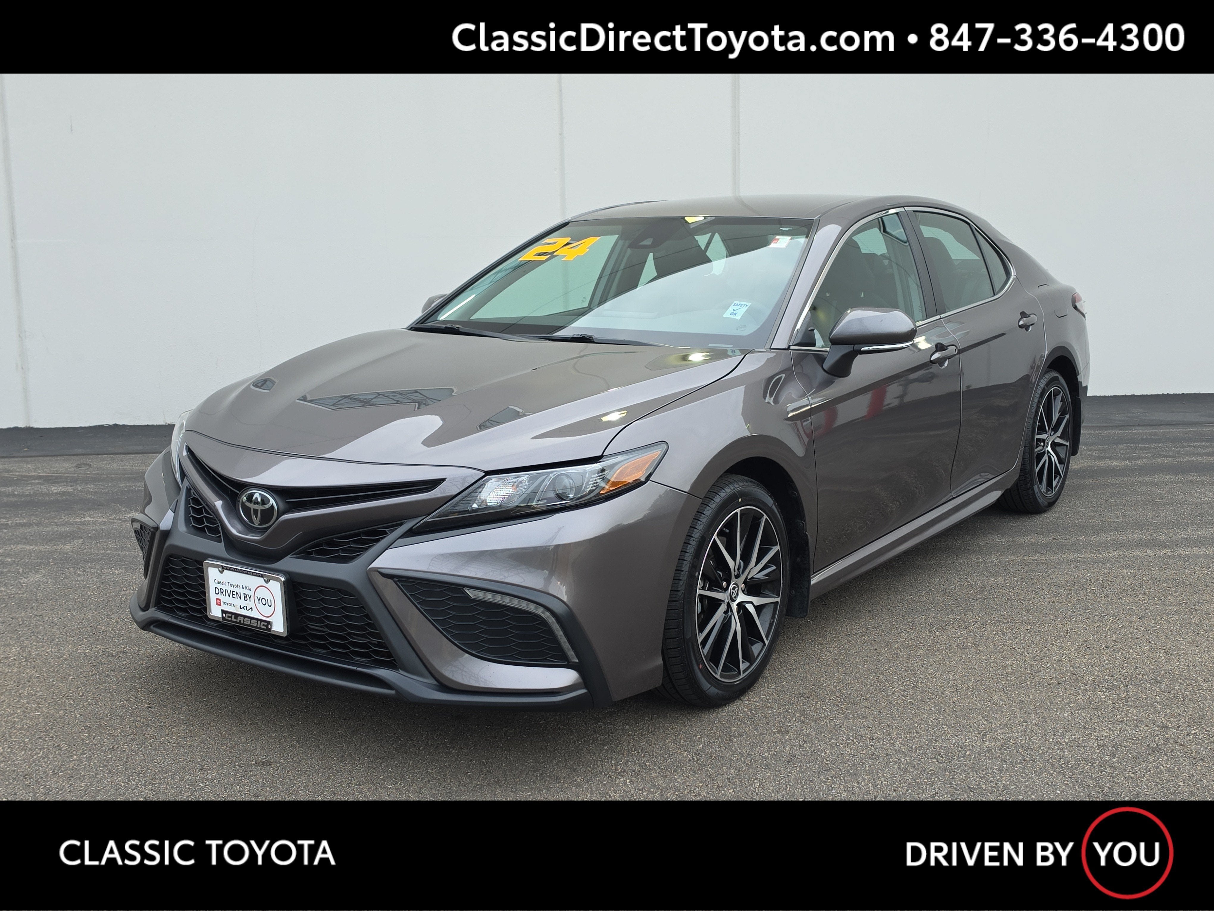 2024 Toyota Camry SE