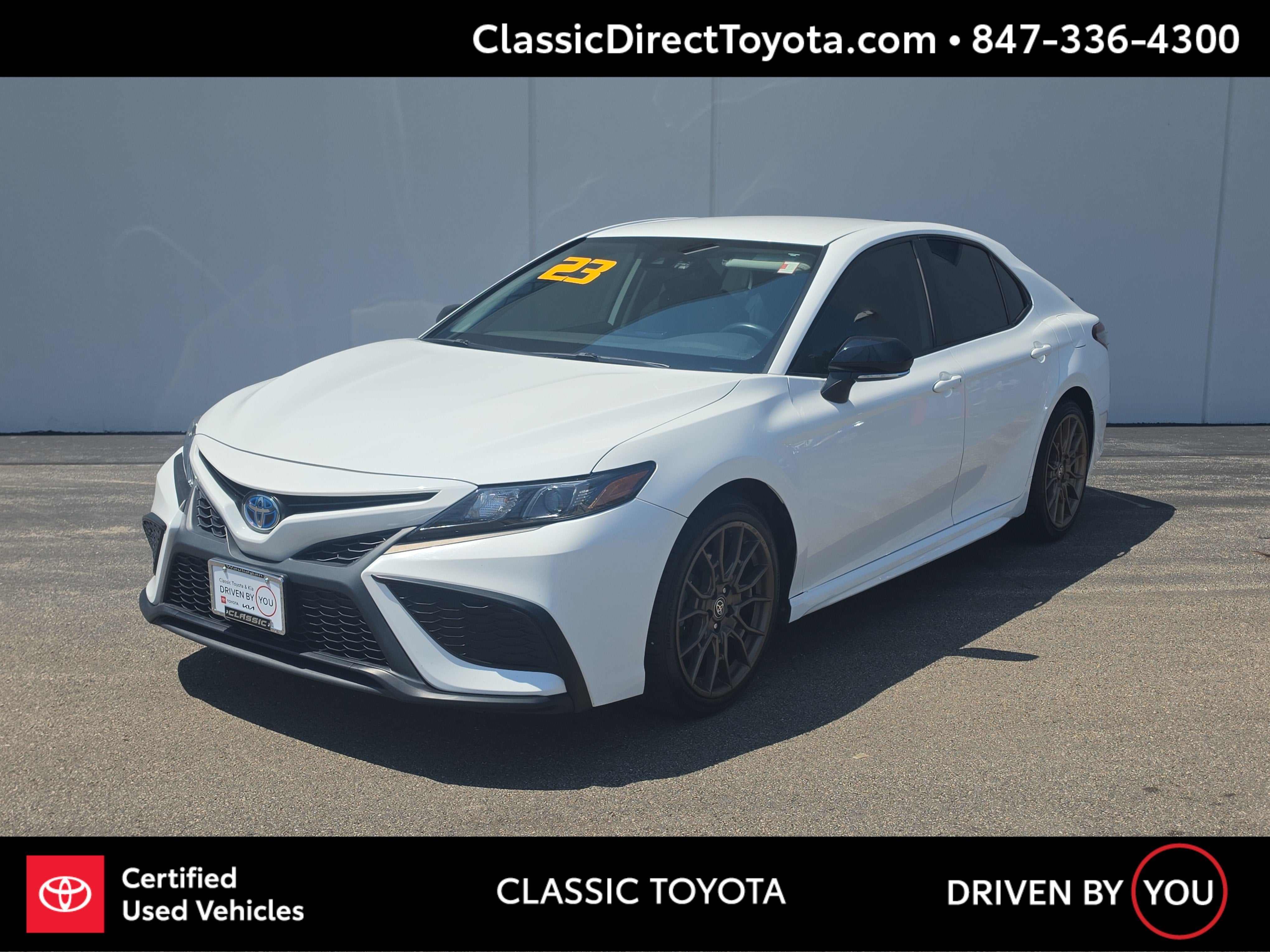 2023 Toyota Camry Hybrid SE Nightshade