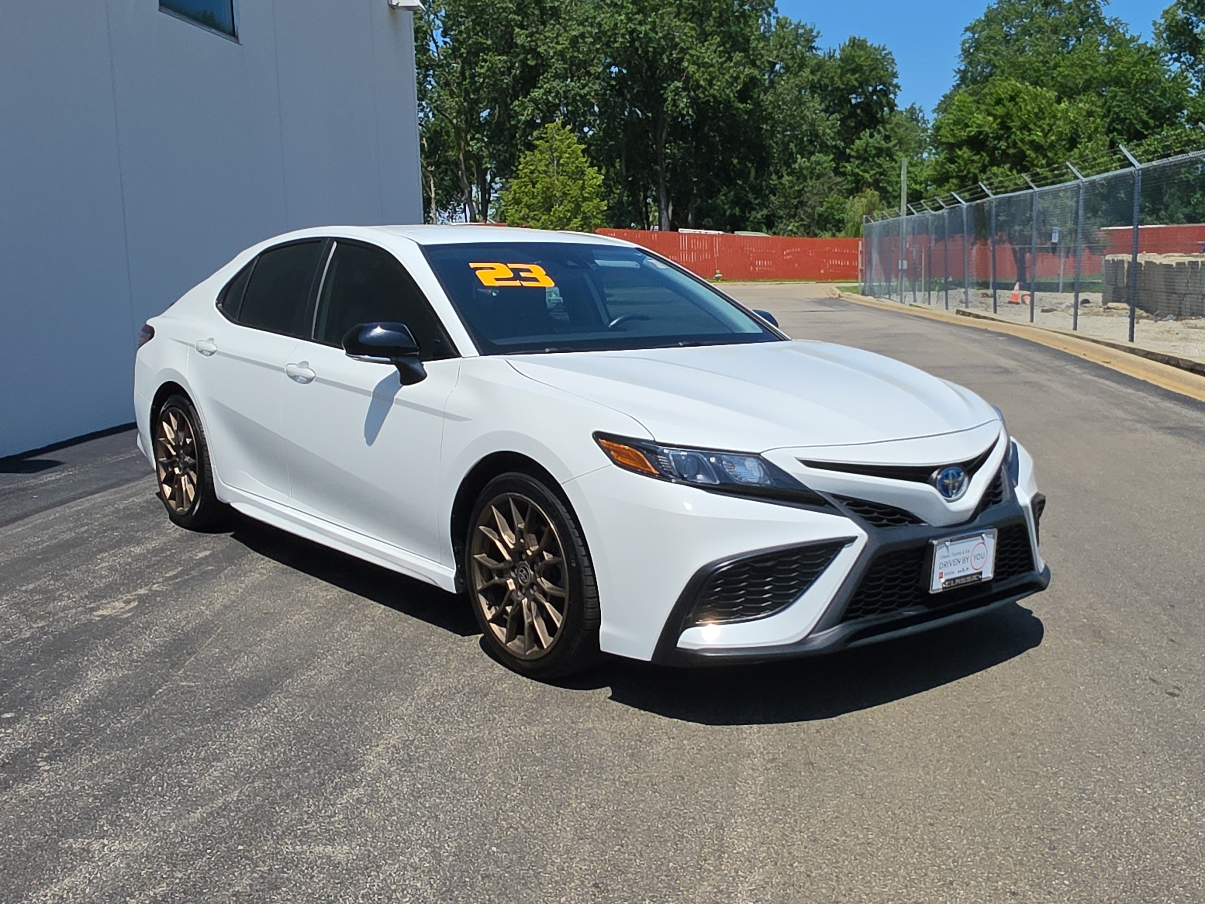 2023 Toyota Camry Hybrid SE Nightshade