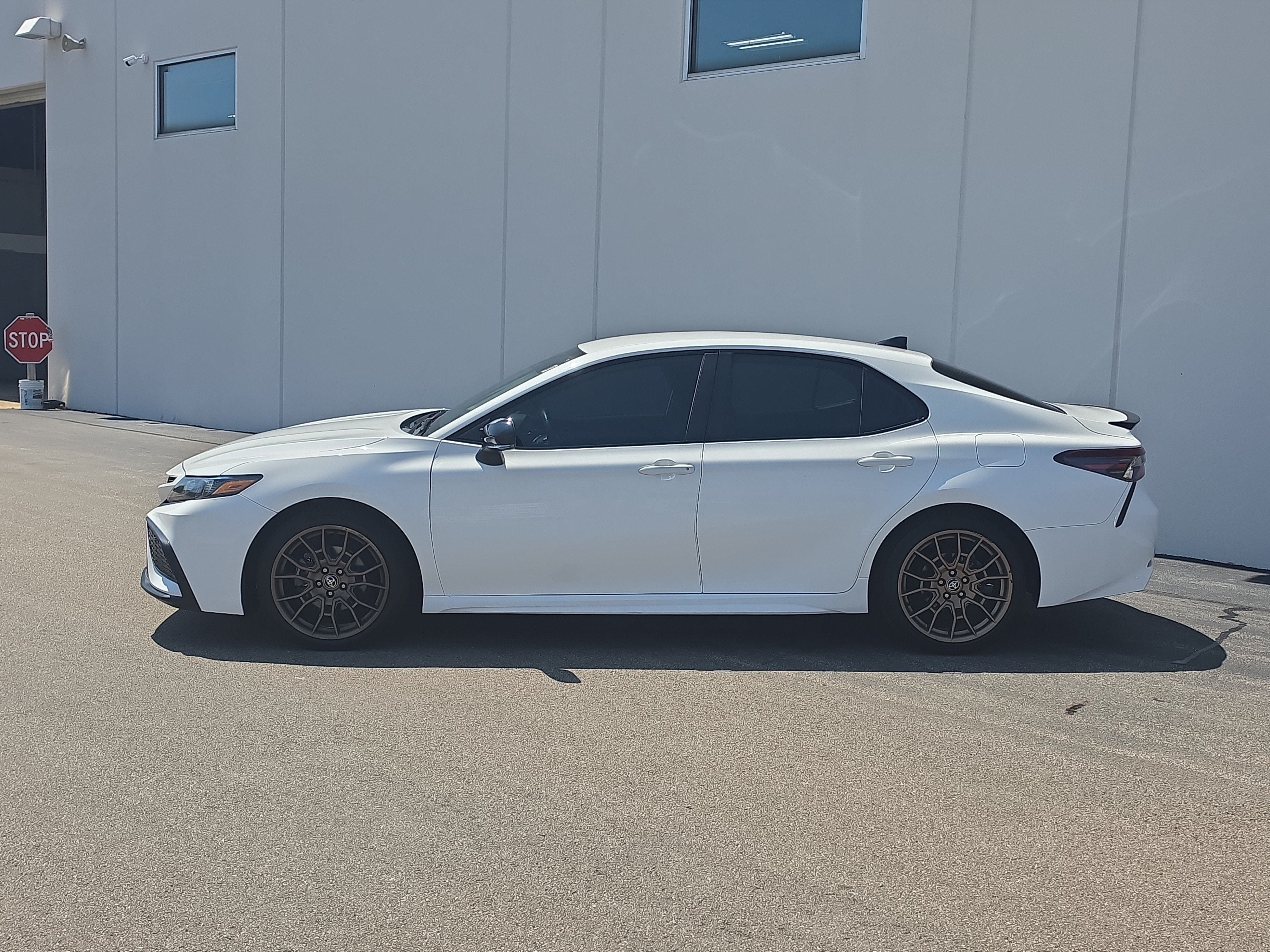 2023 Toyota Camry Hybrid SE Nightshade