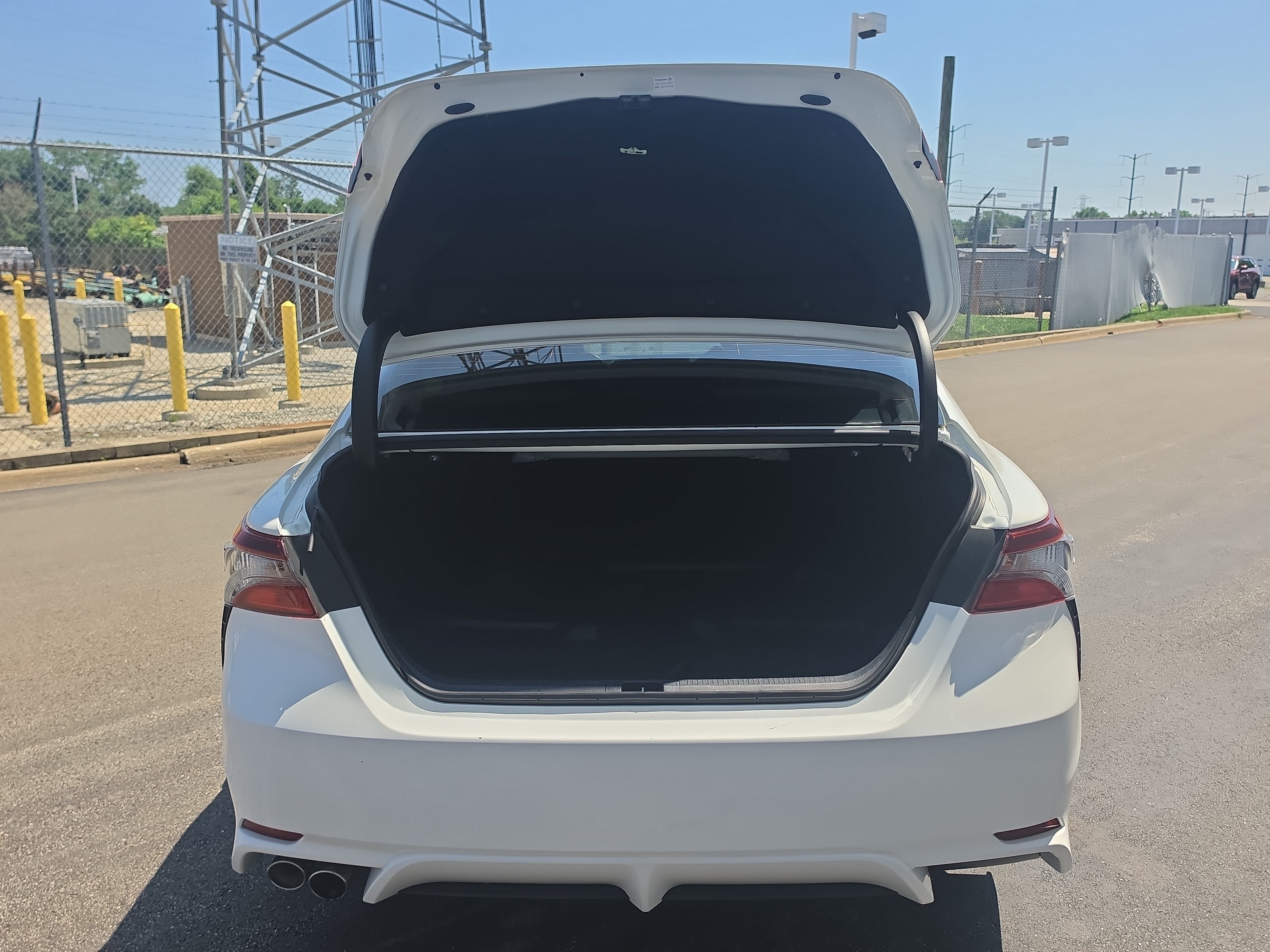 2023 Toyota Camry Hybrid SE Nightshade