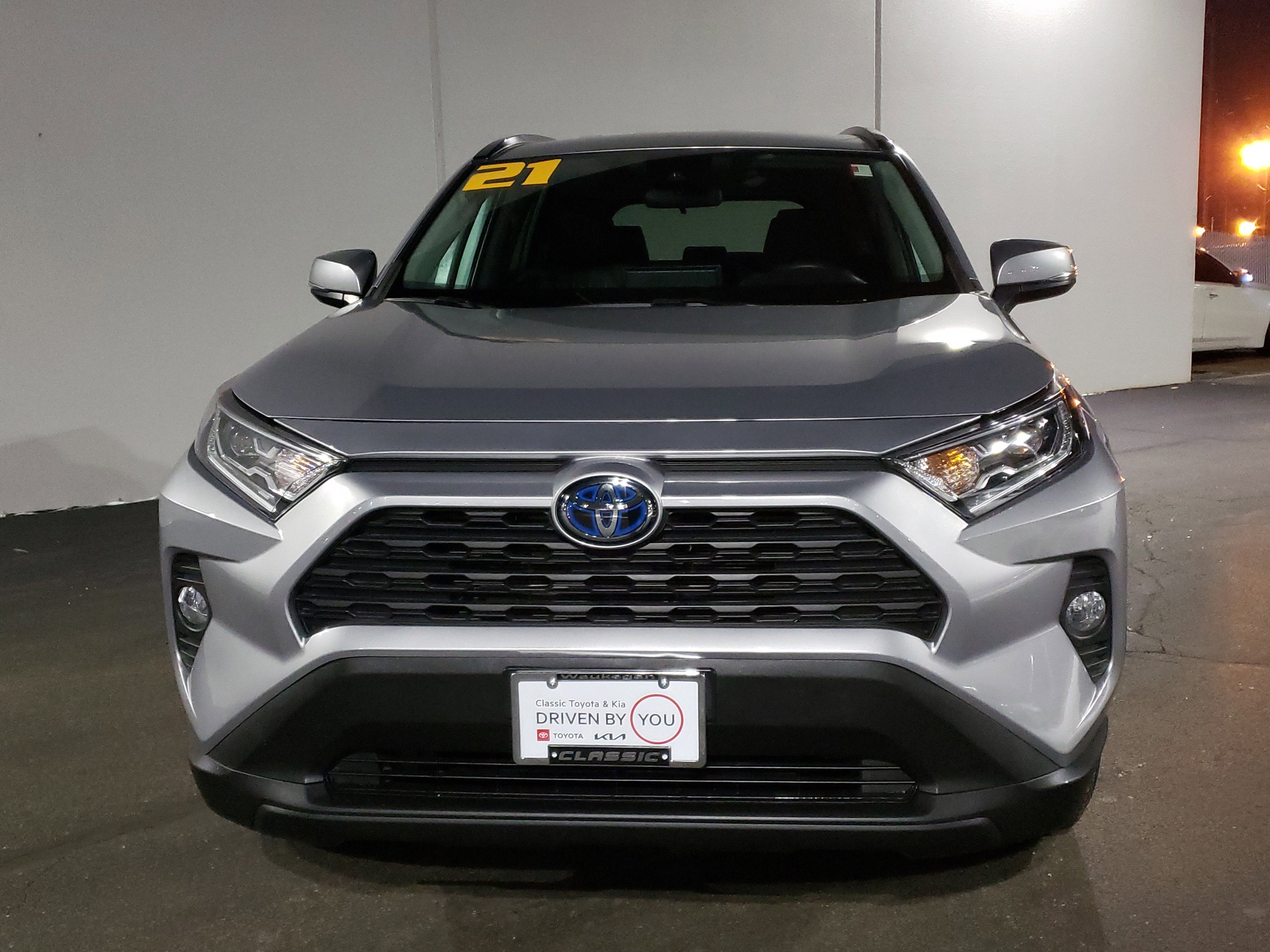 2021 Toyota RAV4 Hybrid XLE