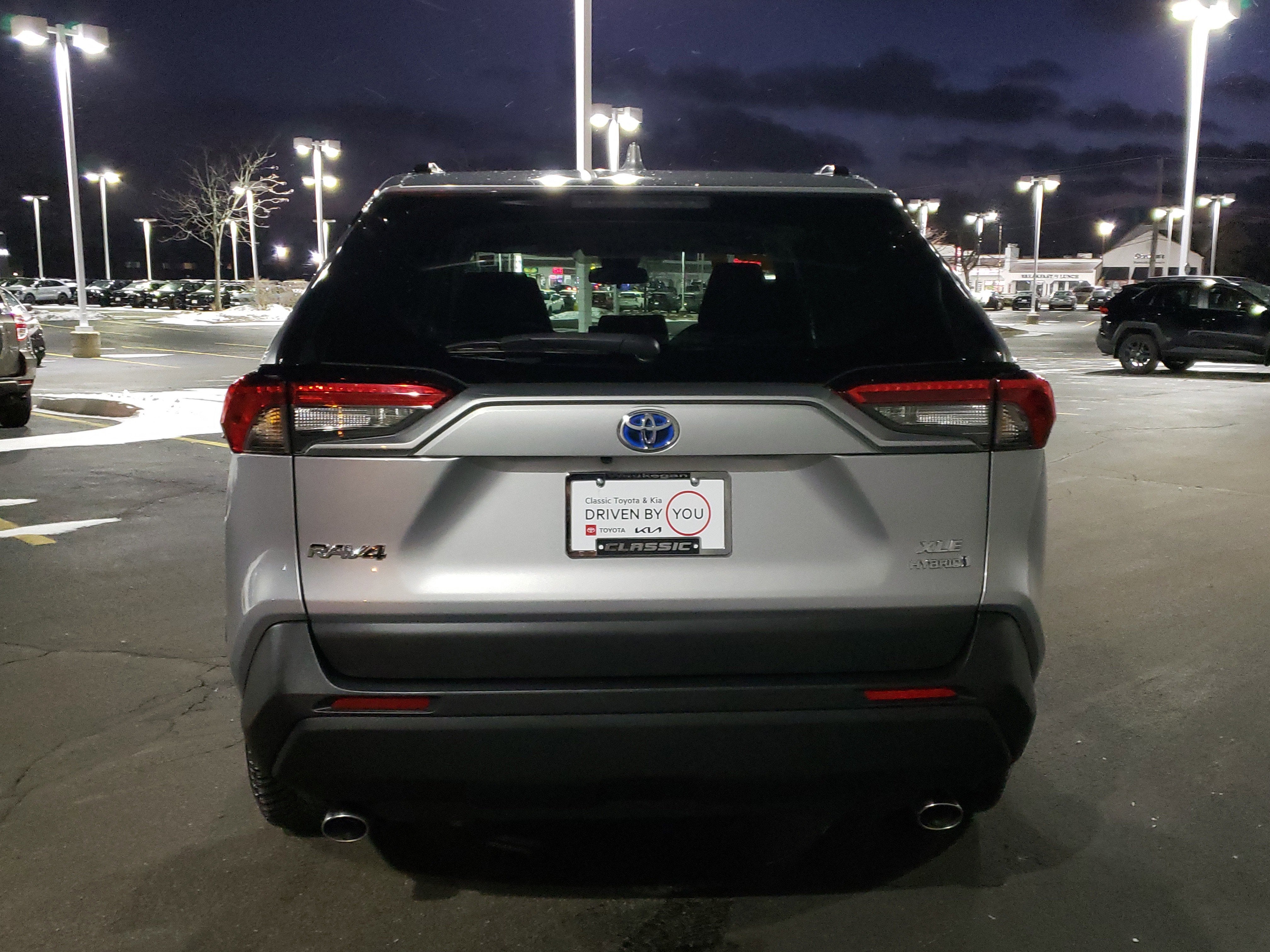 2021 Toyota RAV4 Hybrid XLE