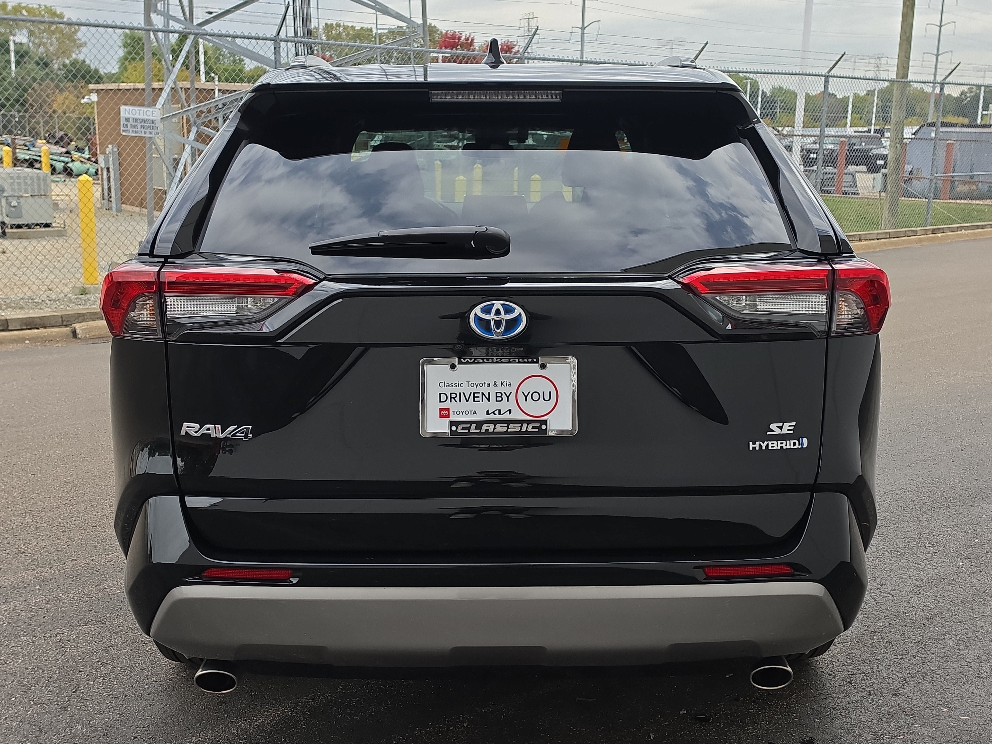 2024 Toyota RAV4 Hybrid SE