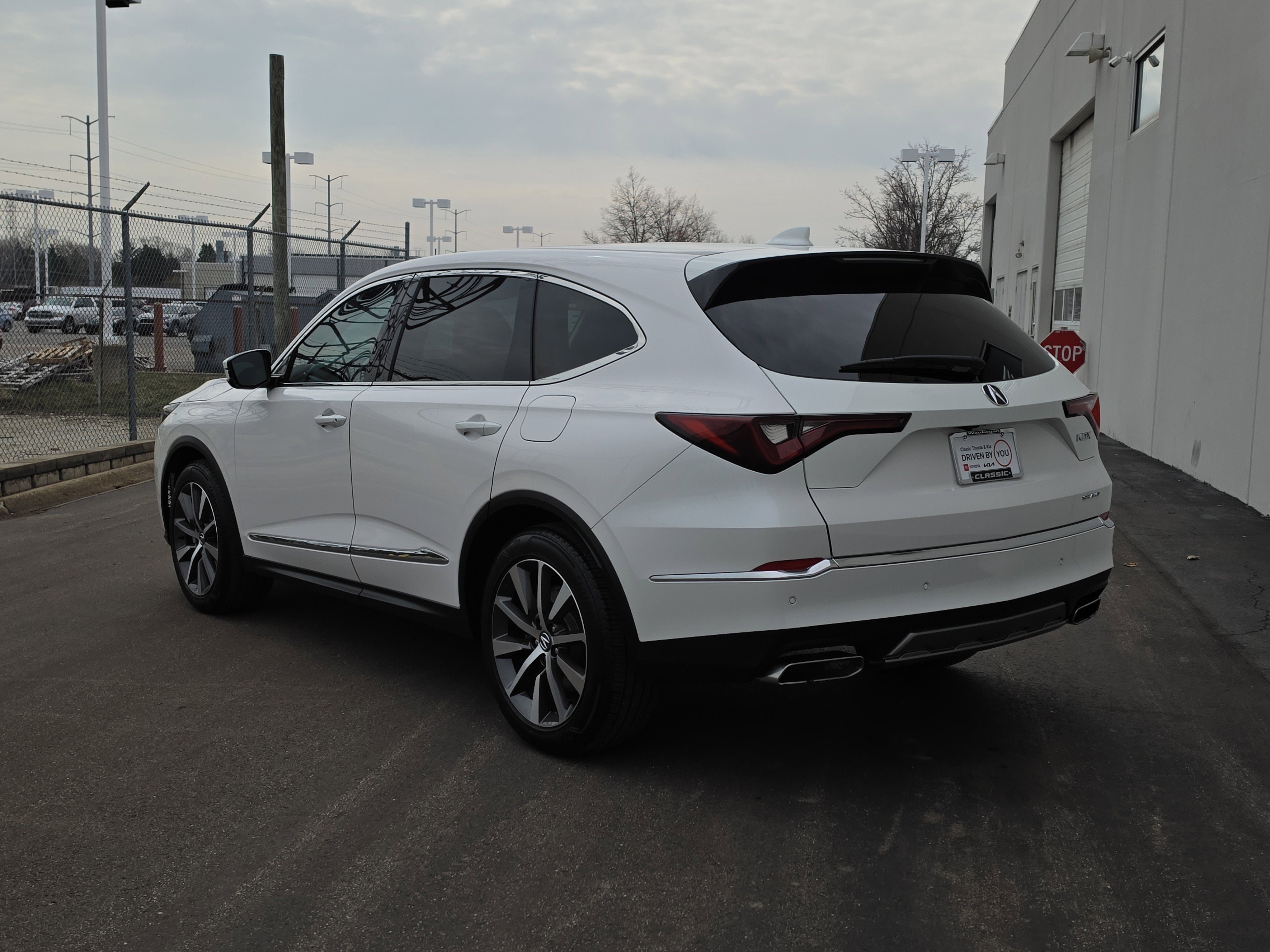 2025 Acura MDX w/Technology Package