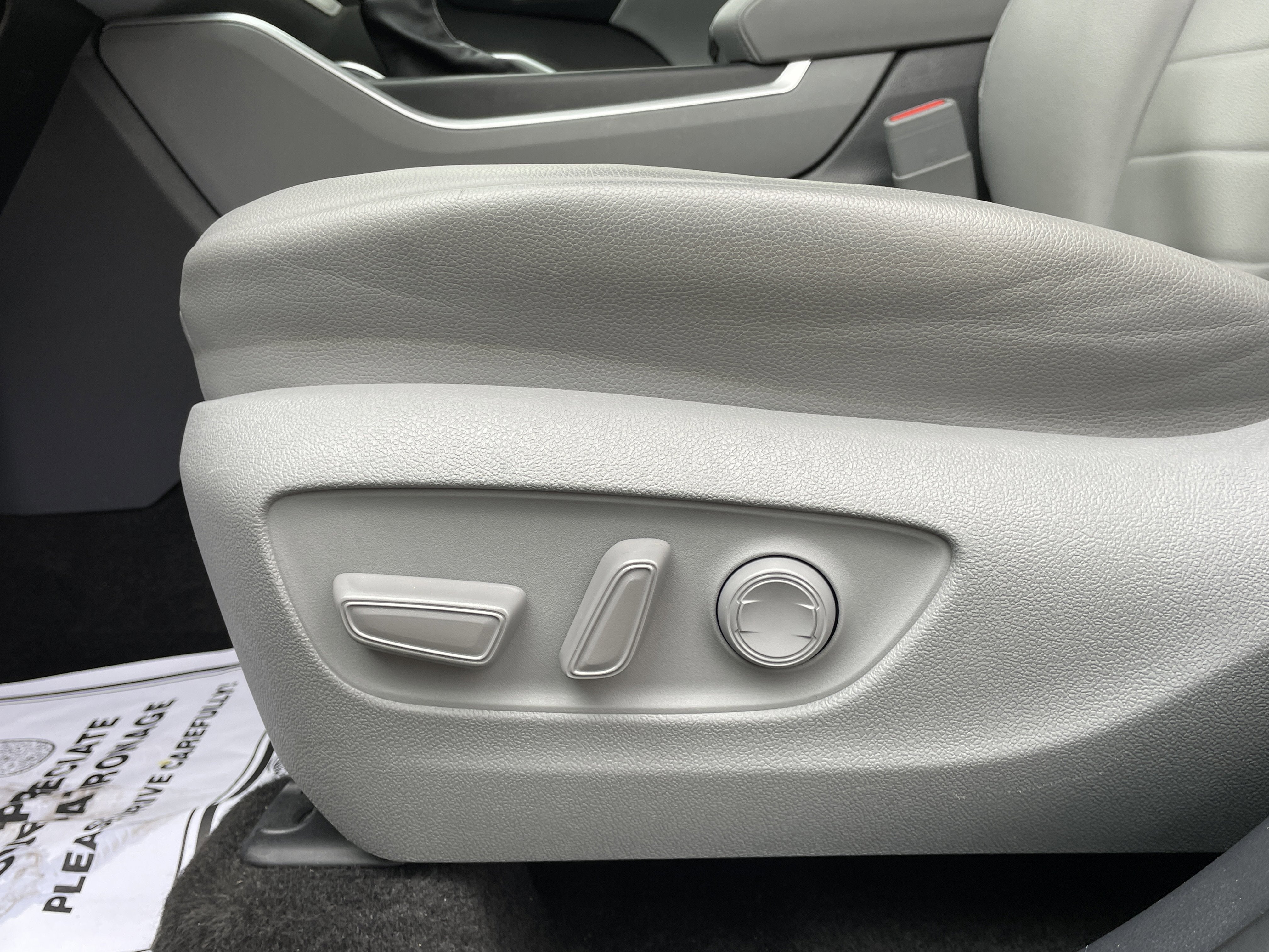 2024 Toyota Highlander Hybrid XLE