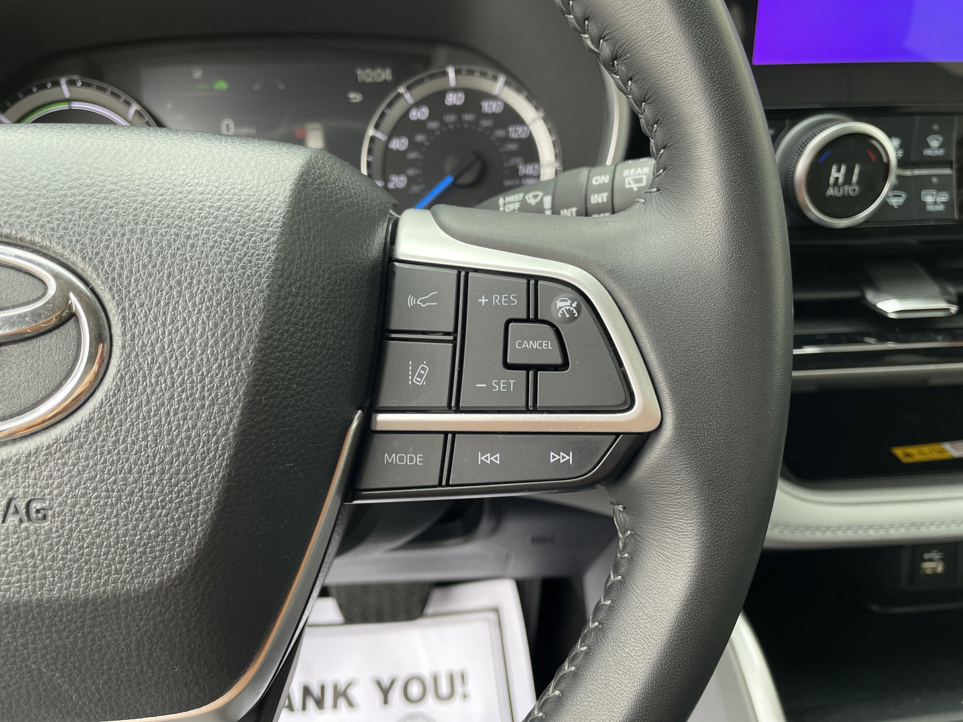 2024 Toyota Highlander Hybrid XLE