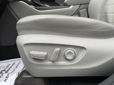 2024 Toyota Highlander Hybrid XLE