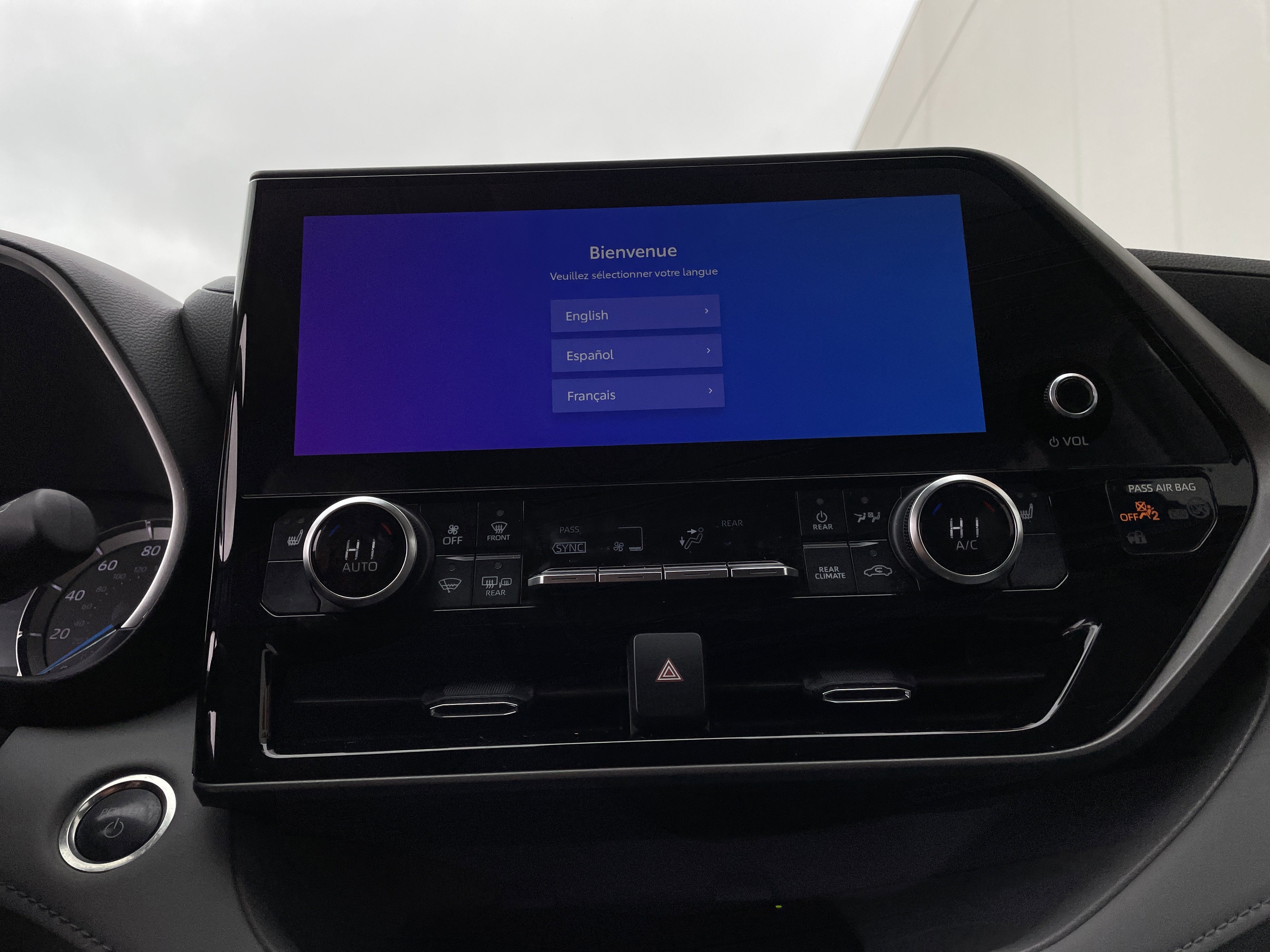 2024 Toyota Highlander Hybrid XLE