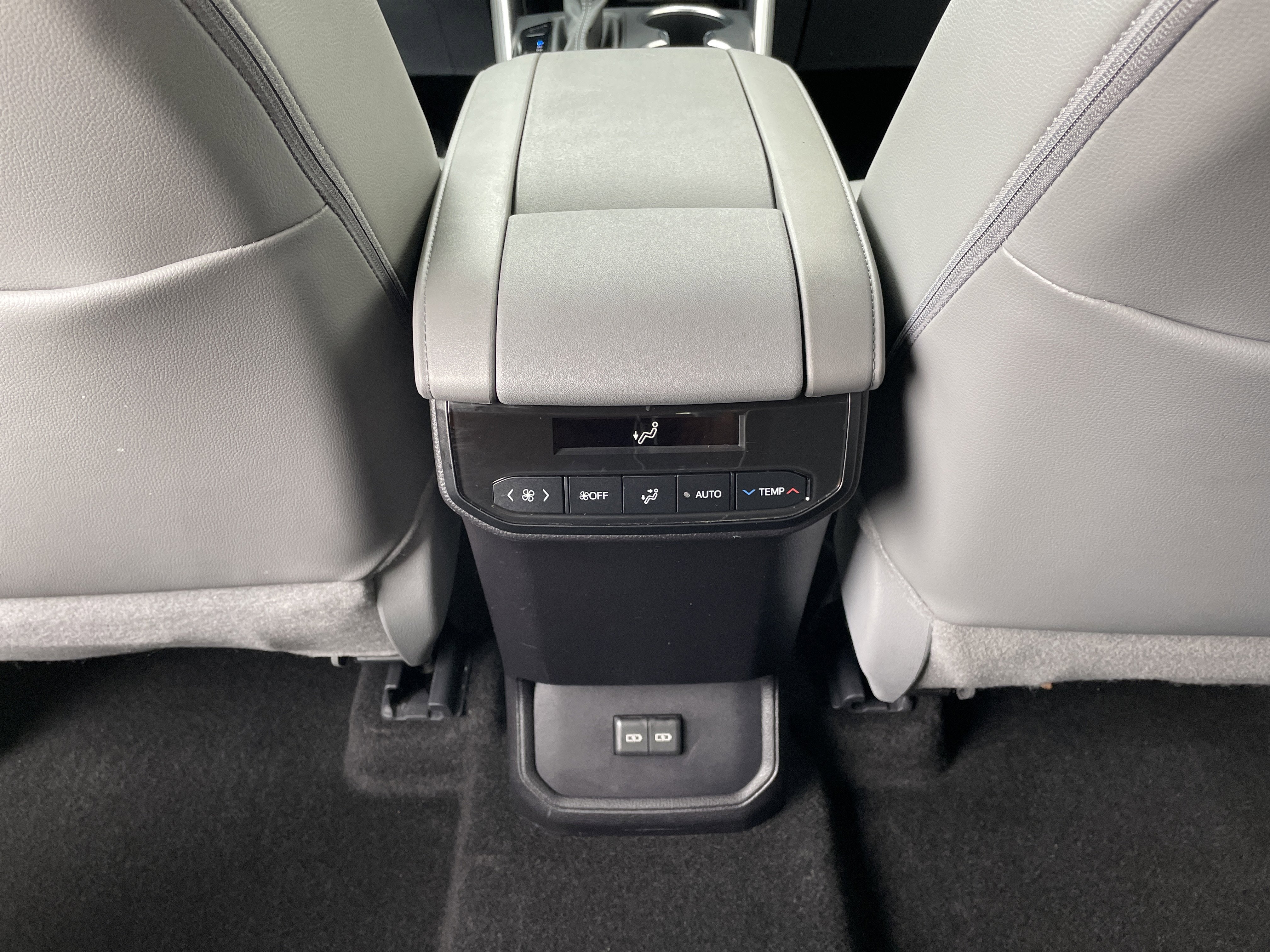 2024 Toyota Highlander Hybrid XLE