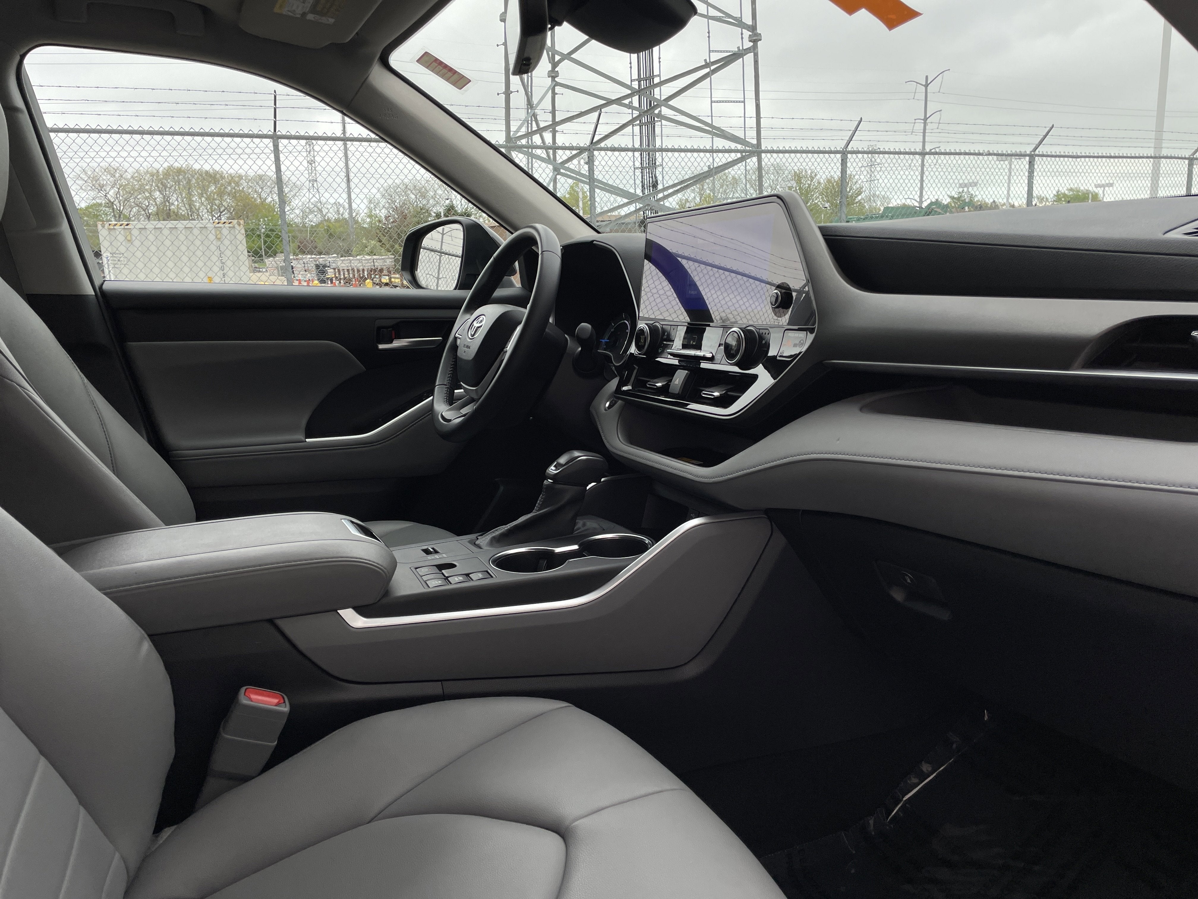 2024 Toyota Highlander Hybrid XLE