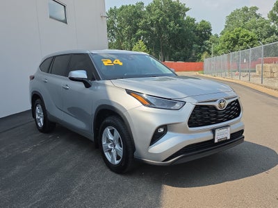 2024 Toyota Highlander LE
