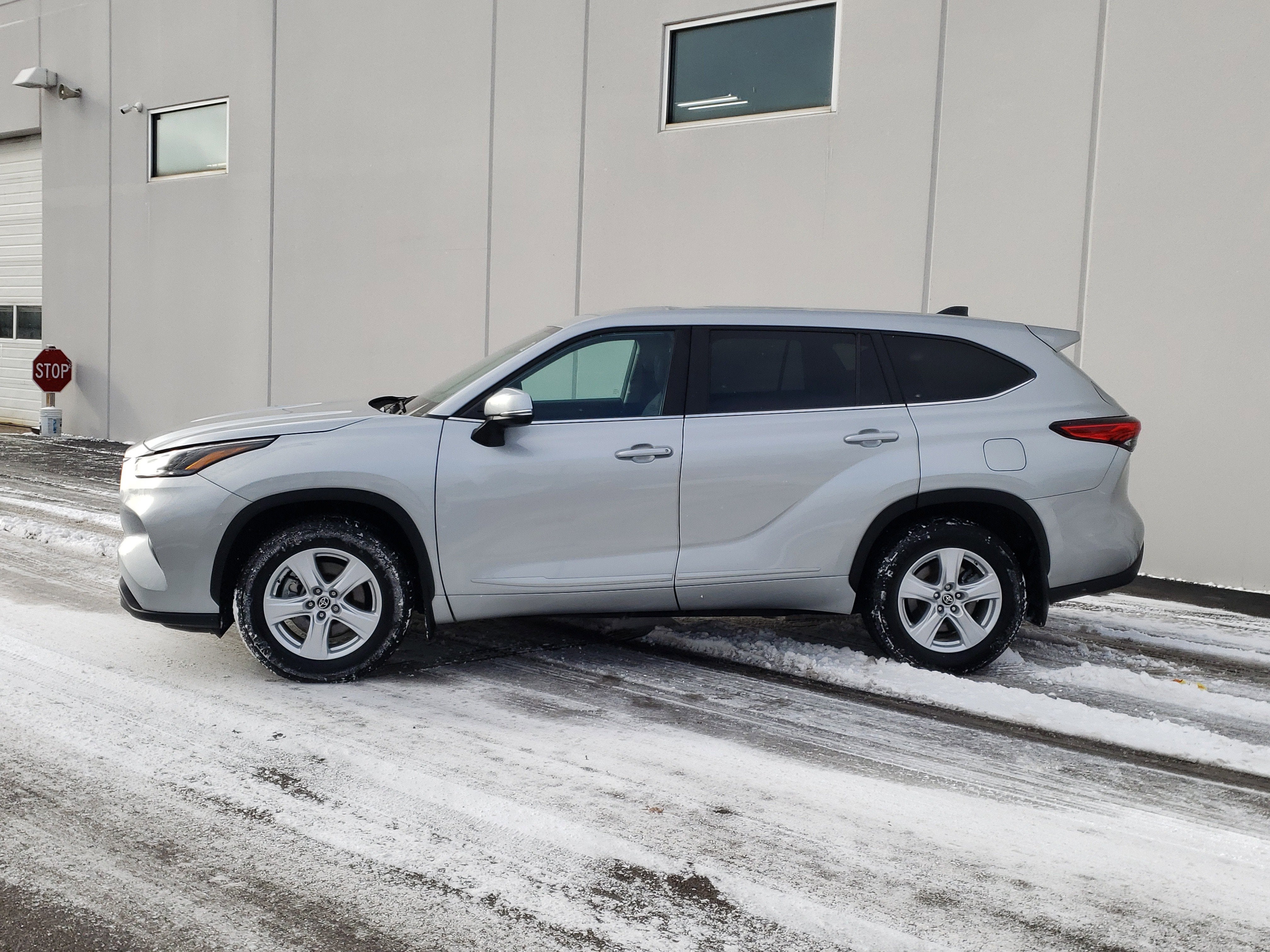 2023 Toyota Highlander L