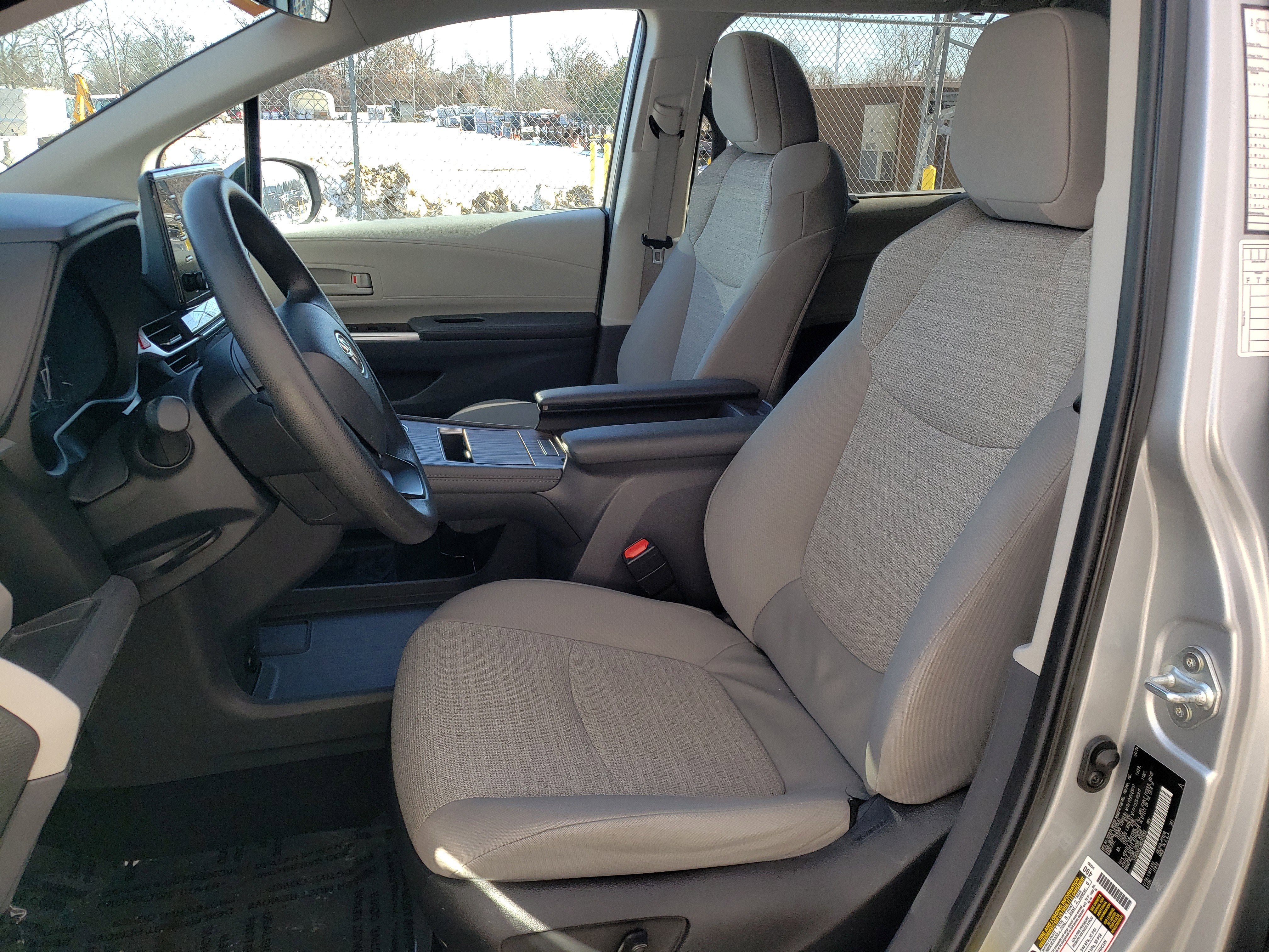 2024 Toyota Sienna LE