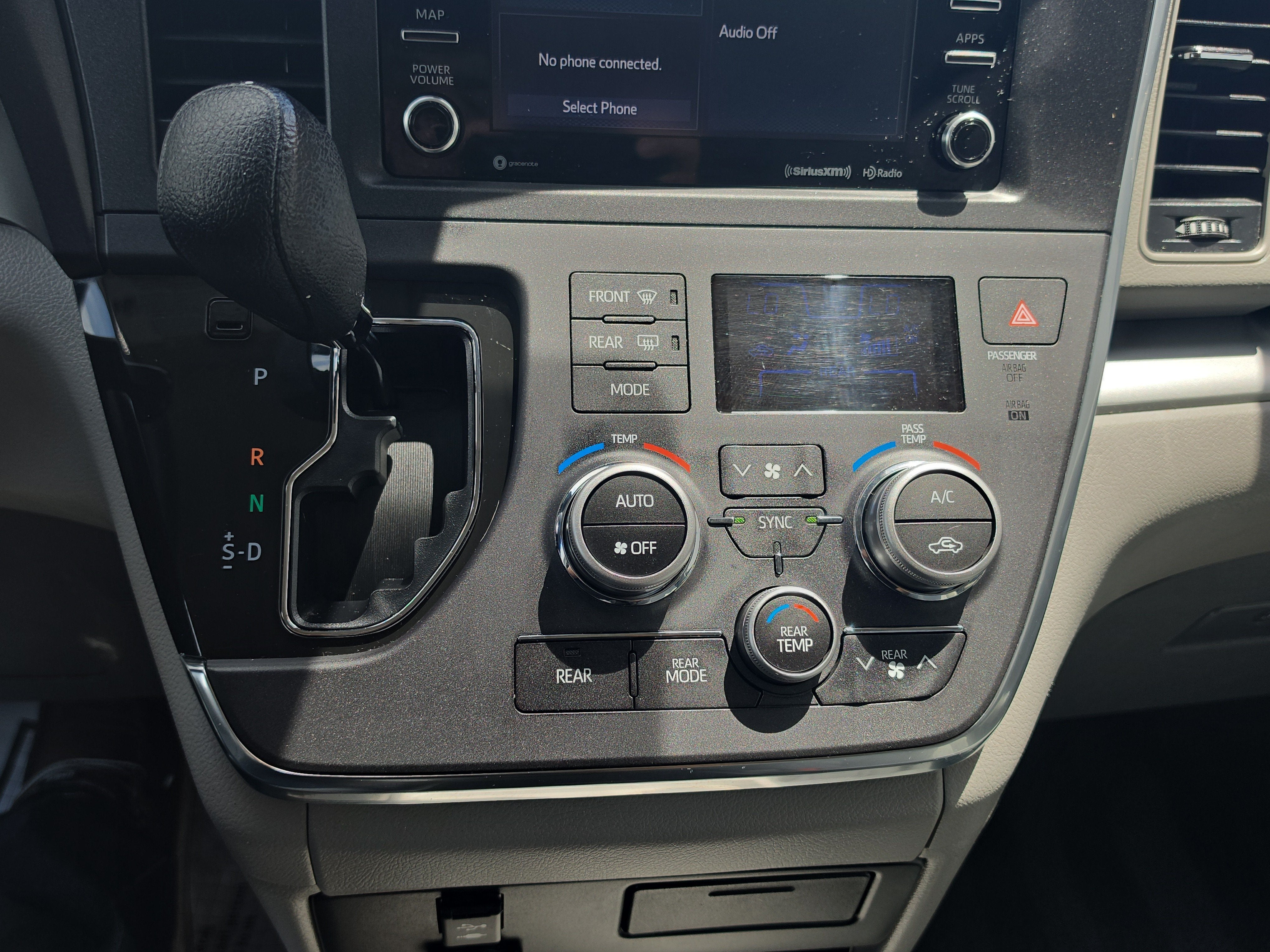 2019 Toyota Sienna LE